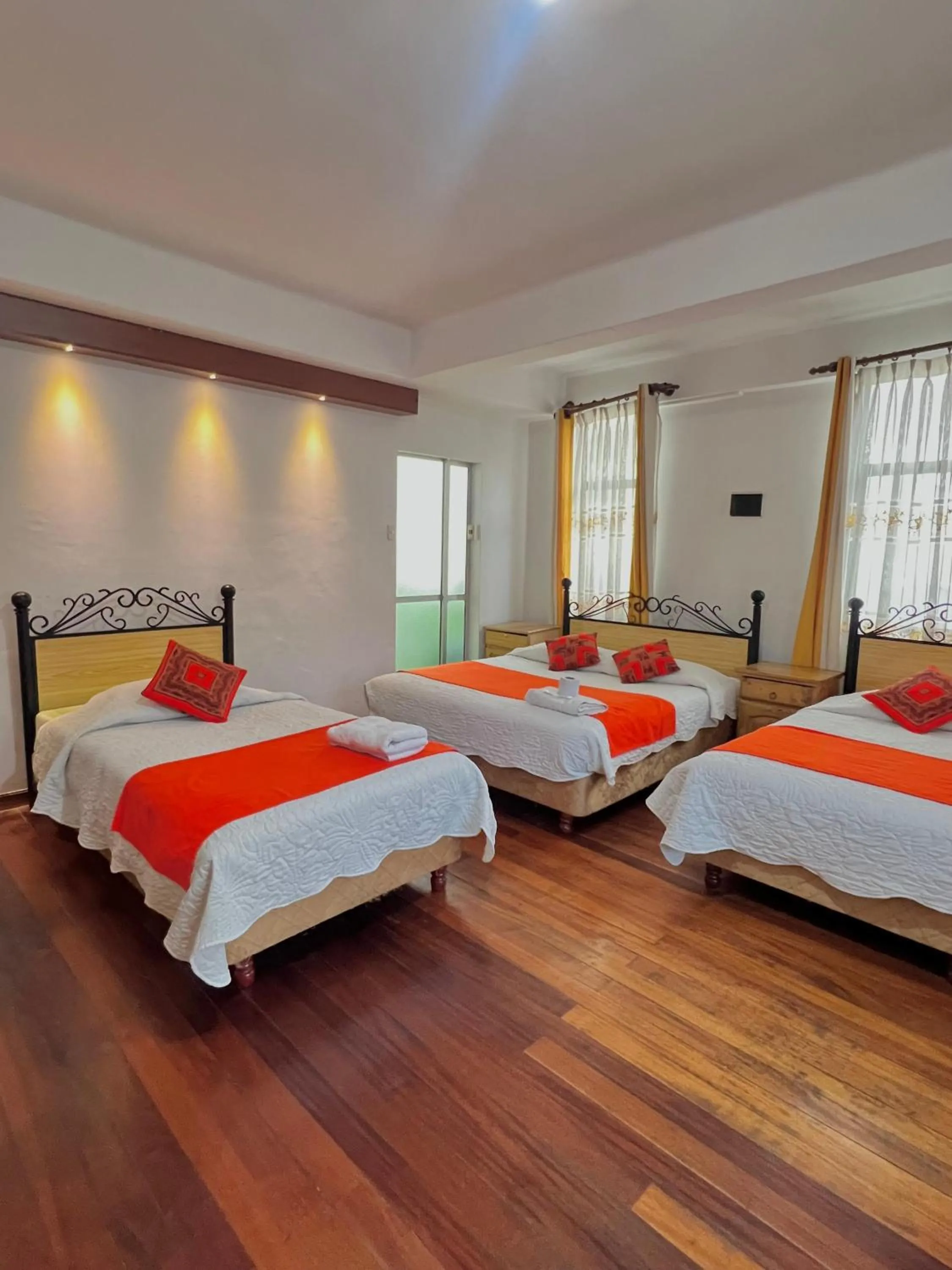 Photo of the whole room in Hotel Avenida