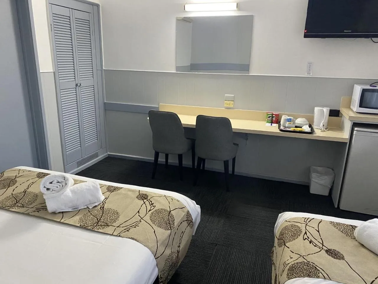 Bed in Charlton Motel