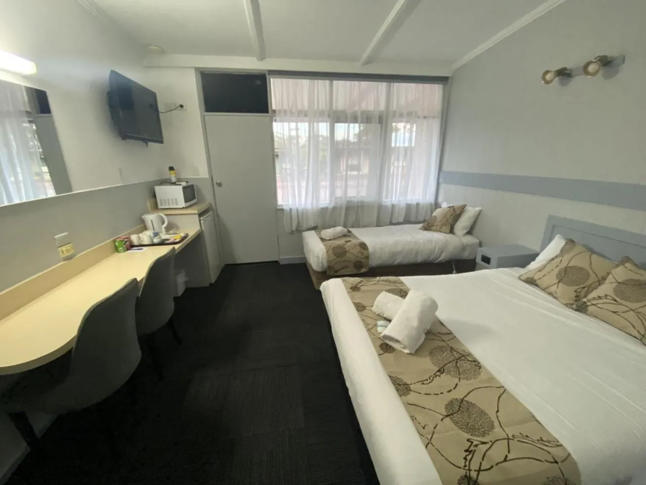 Bed in Charlton Motel