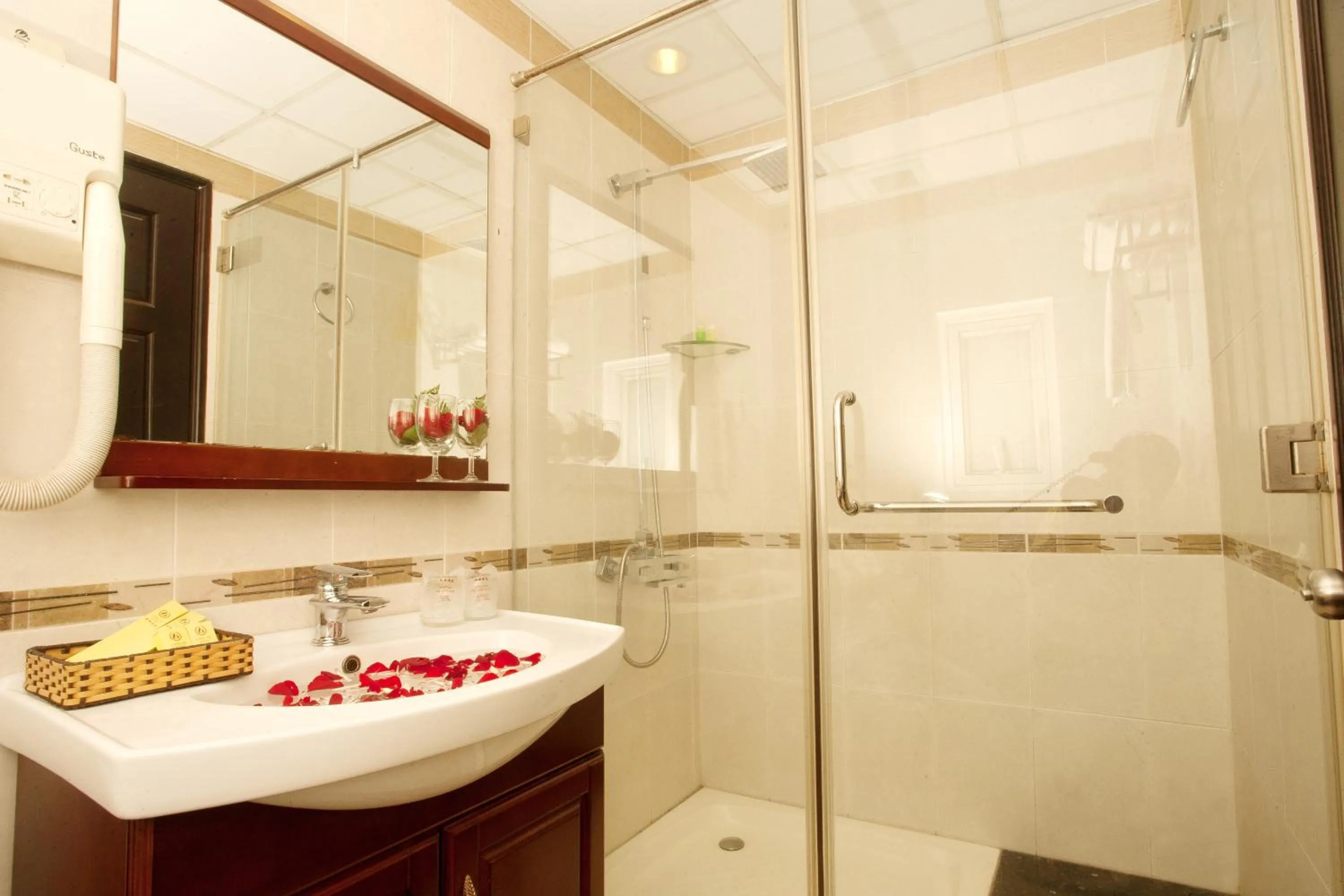 Bathroom in Lien An Sai Gon Hotel