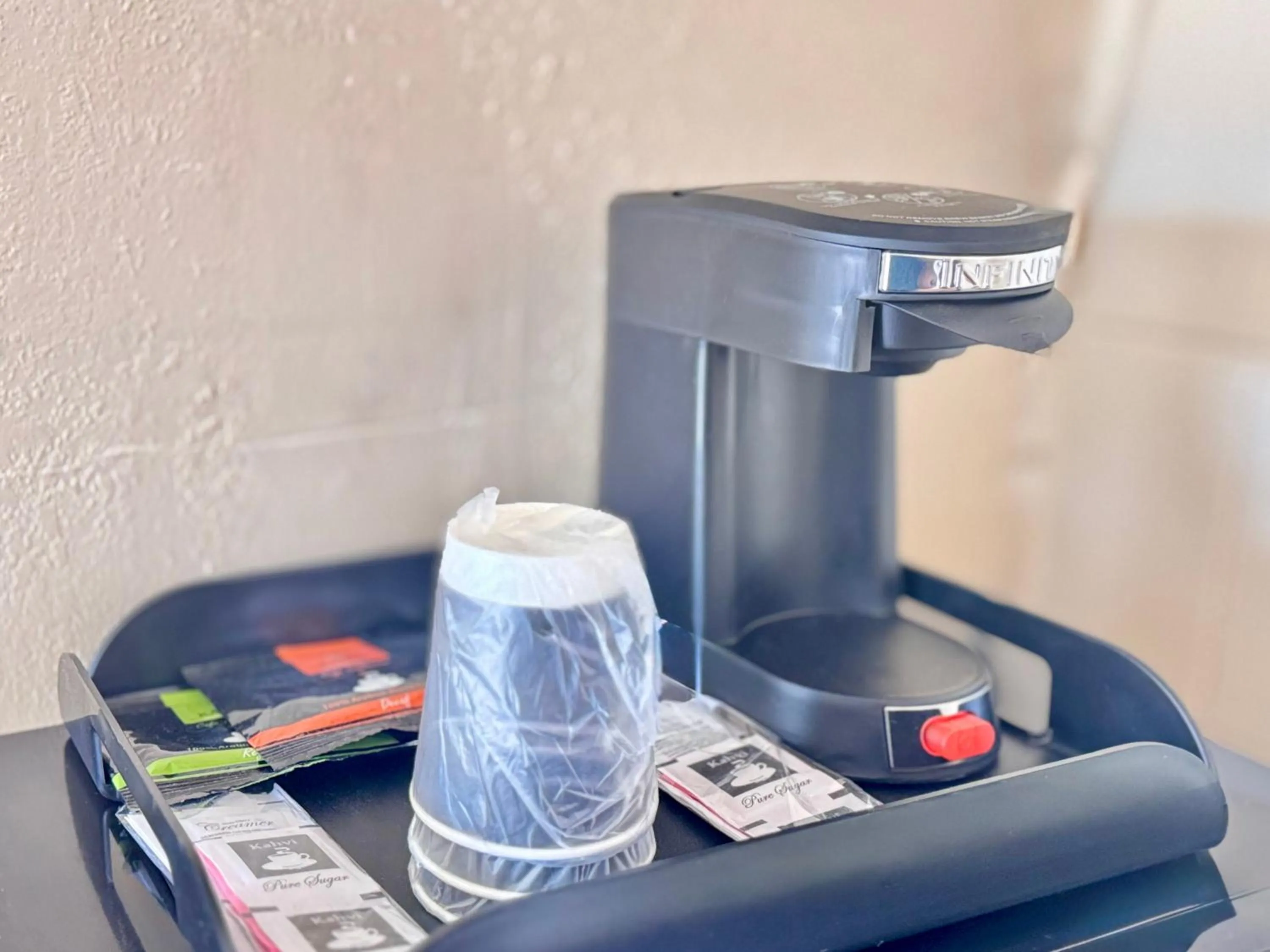 Coffee/tea facilities in Relax Inn At Ashland
