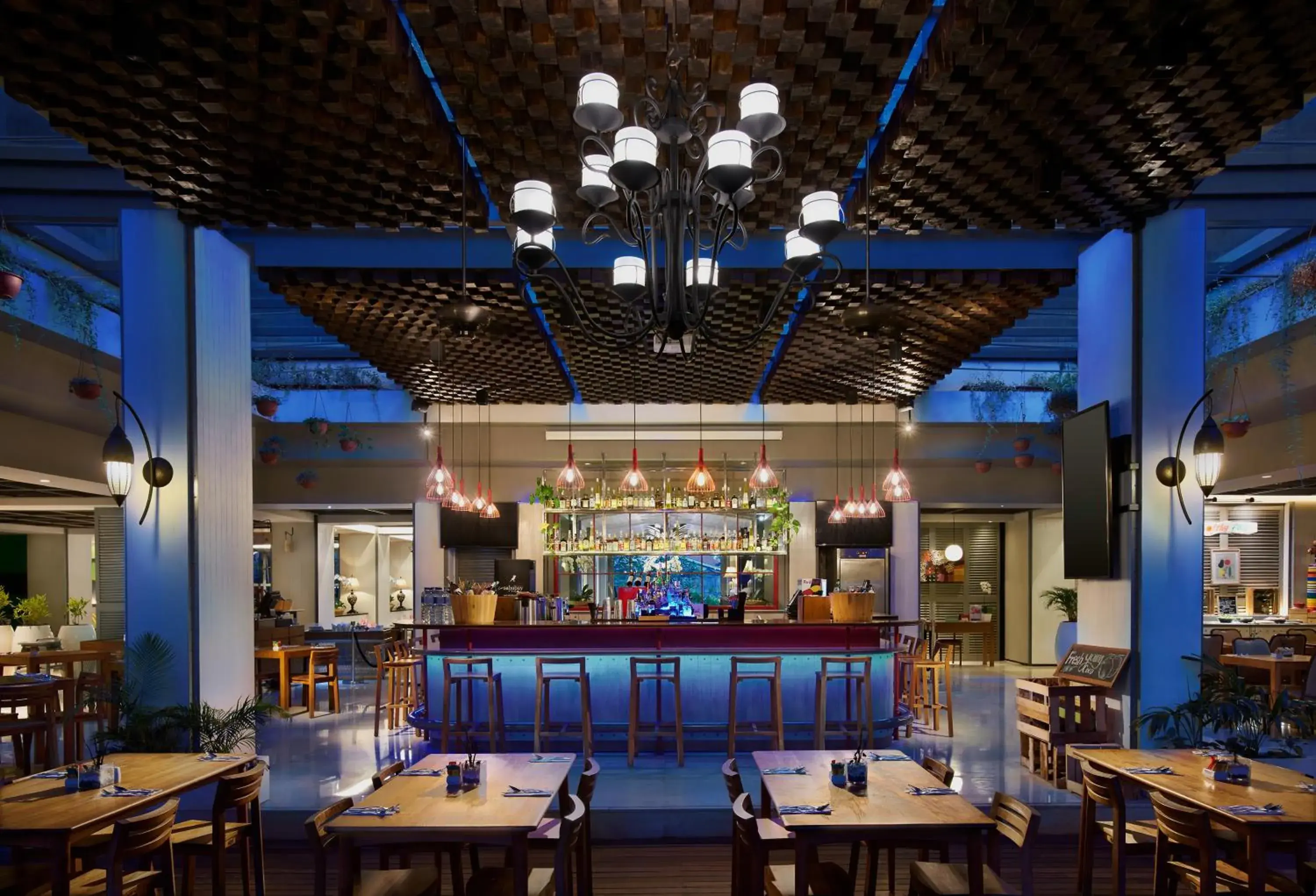 Lounge or bar in Ramada Encore by Wyndham Bali Seminyak Lounge or bar in Ramada Encore by Wyndham Bali Seminyak