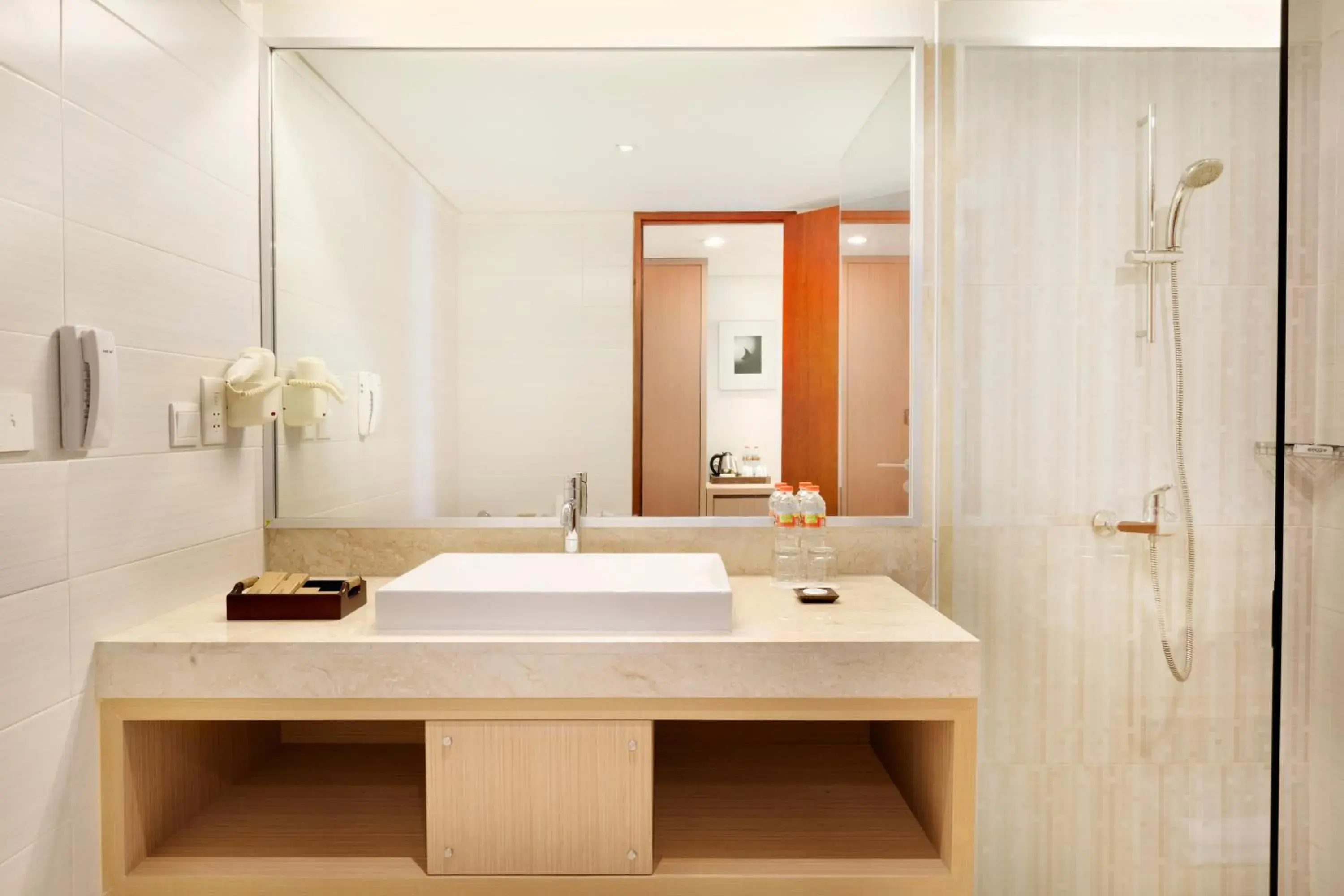 Property building in Ramada Encore by Wyndham Bali Seminyak Property building in Ramada Encore by Wyndham Bali Seminyak