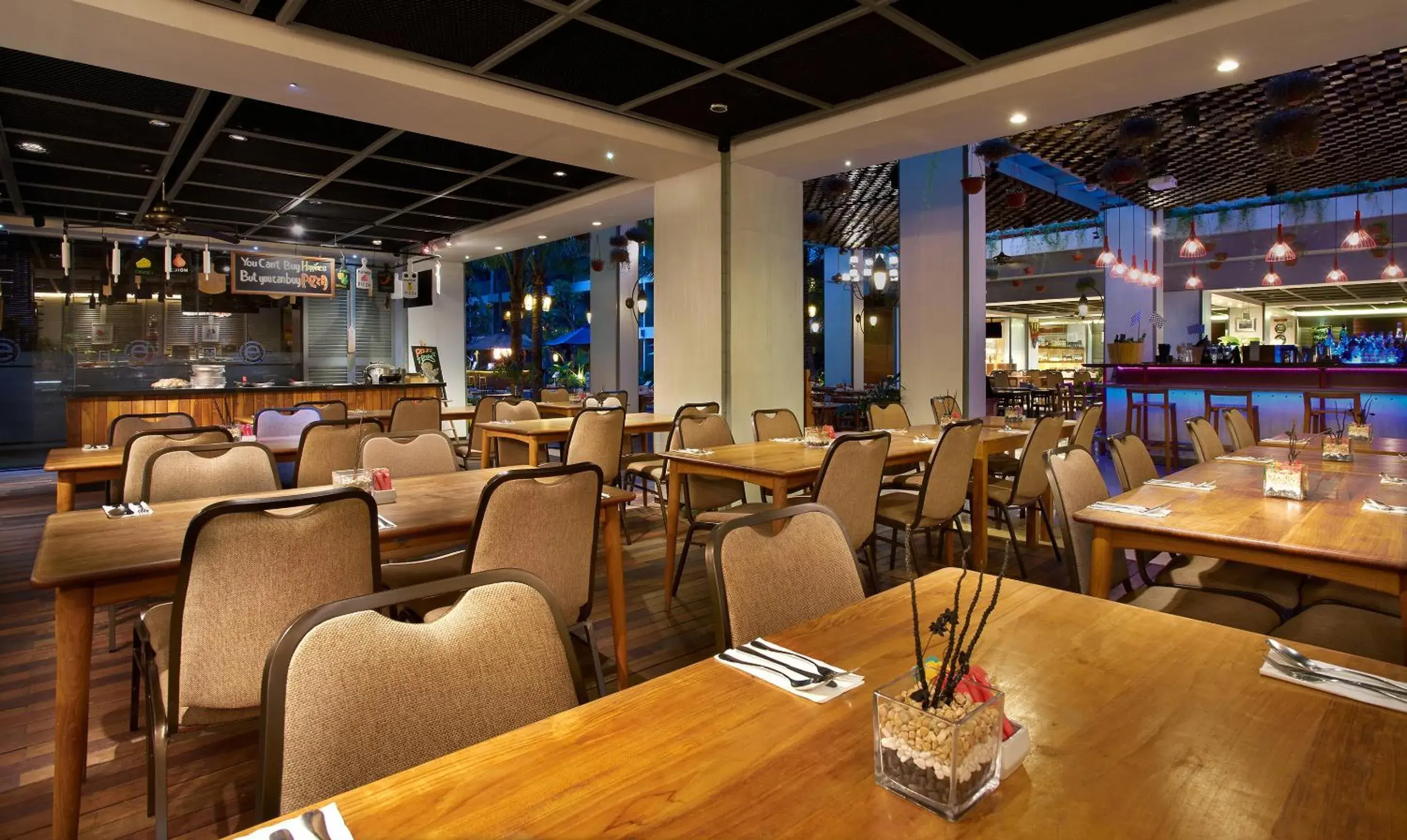 Lounge or bar in Ramada Encore by Wyndham Bali Seminyak Lounge or bar in Ramada Encore by Wyndham Bali Seminyak