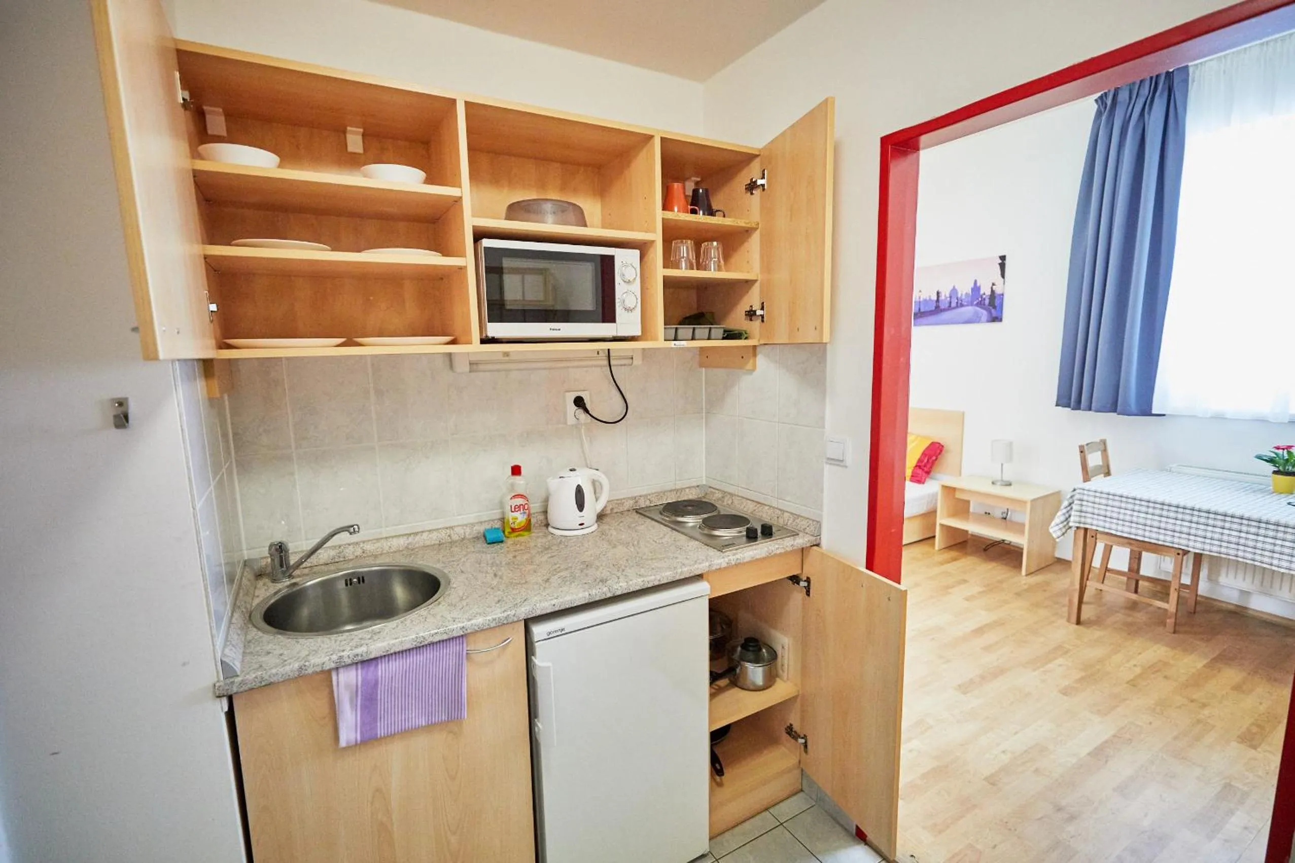 Kitchen or kitchenette in University Hotel