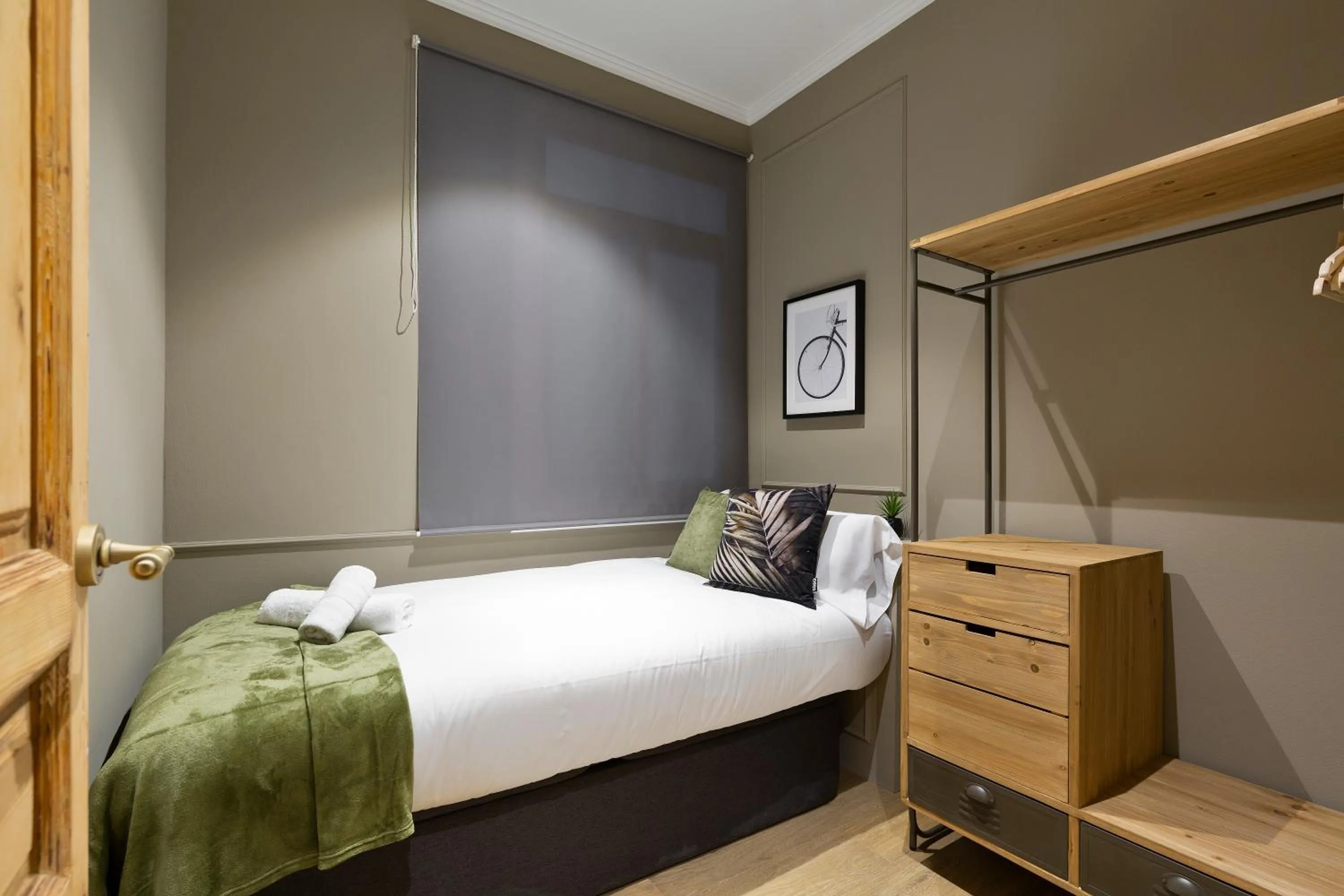 Bed in Sagrada266 by chicStays