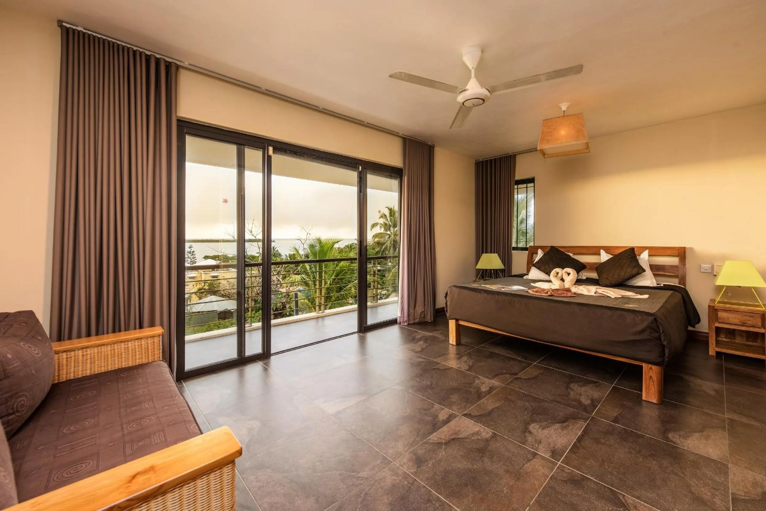 Photo of the whole room, Bed in Happy Days Guest House