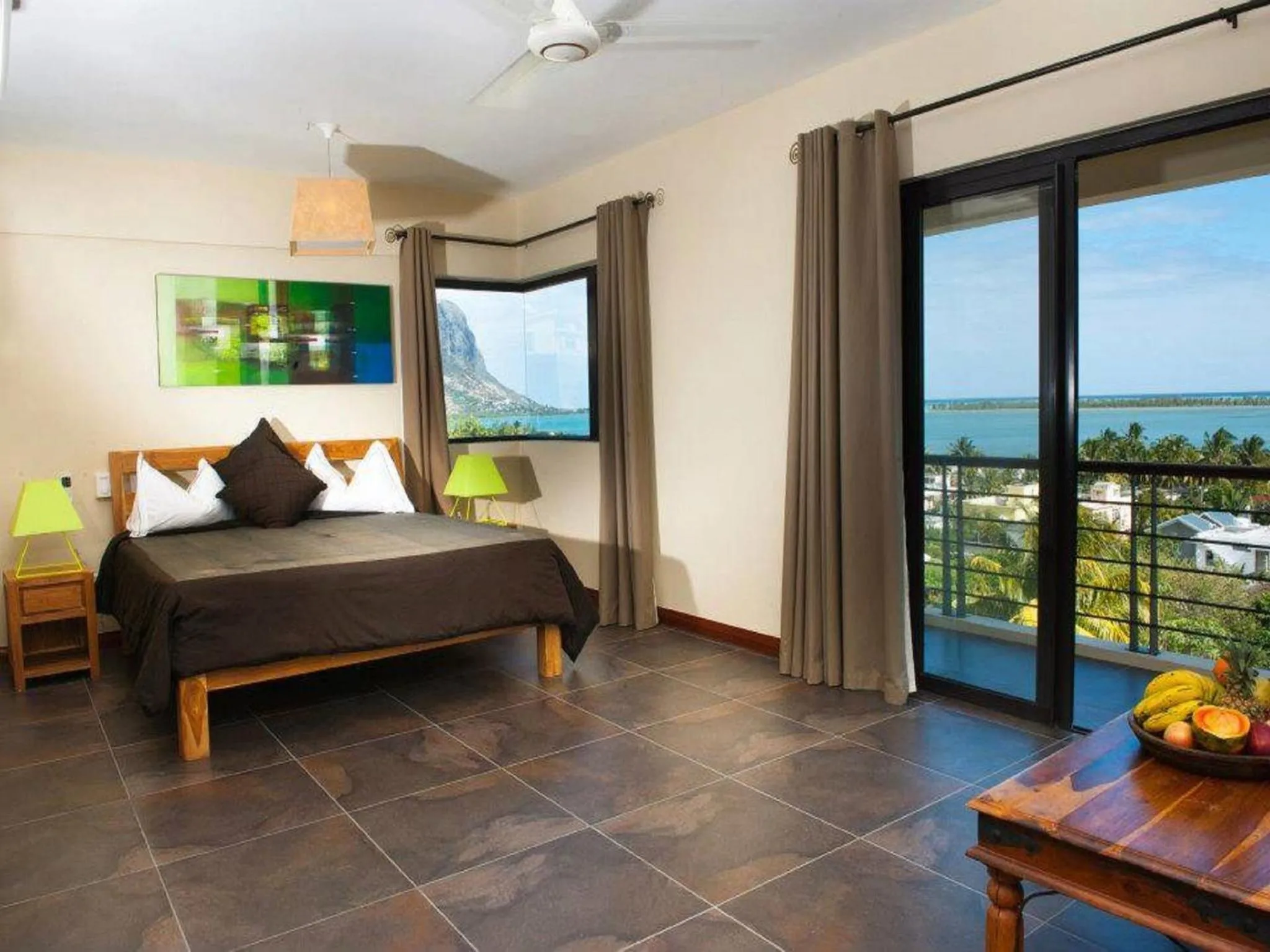Balcony/Terrace, Bed in Happy Days Guest House