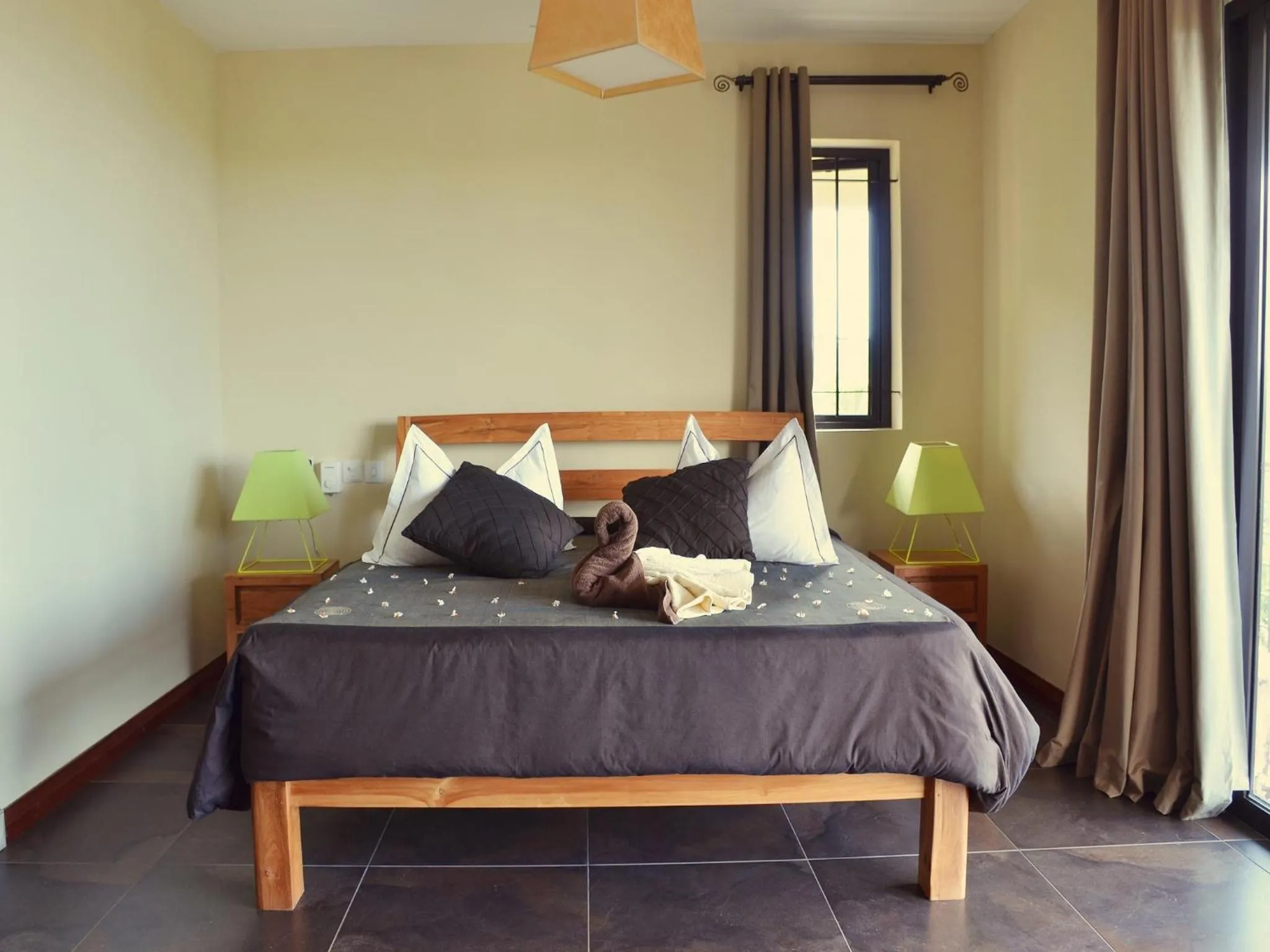 Bedroom, Bed in Happy Days Guest House