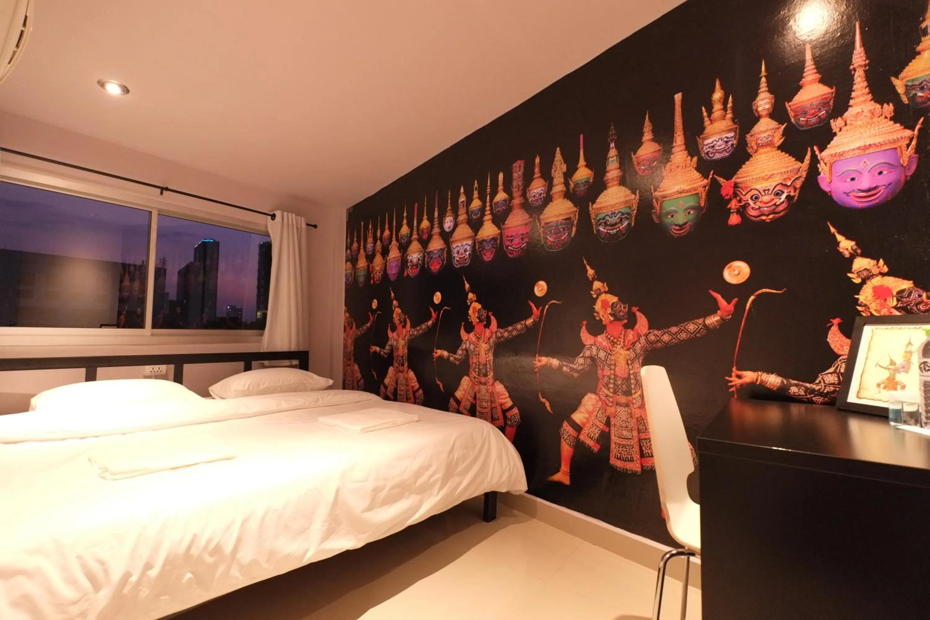 Photo of the whole room, Bed in Everyday Bangkok Hostel