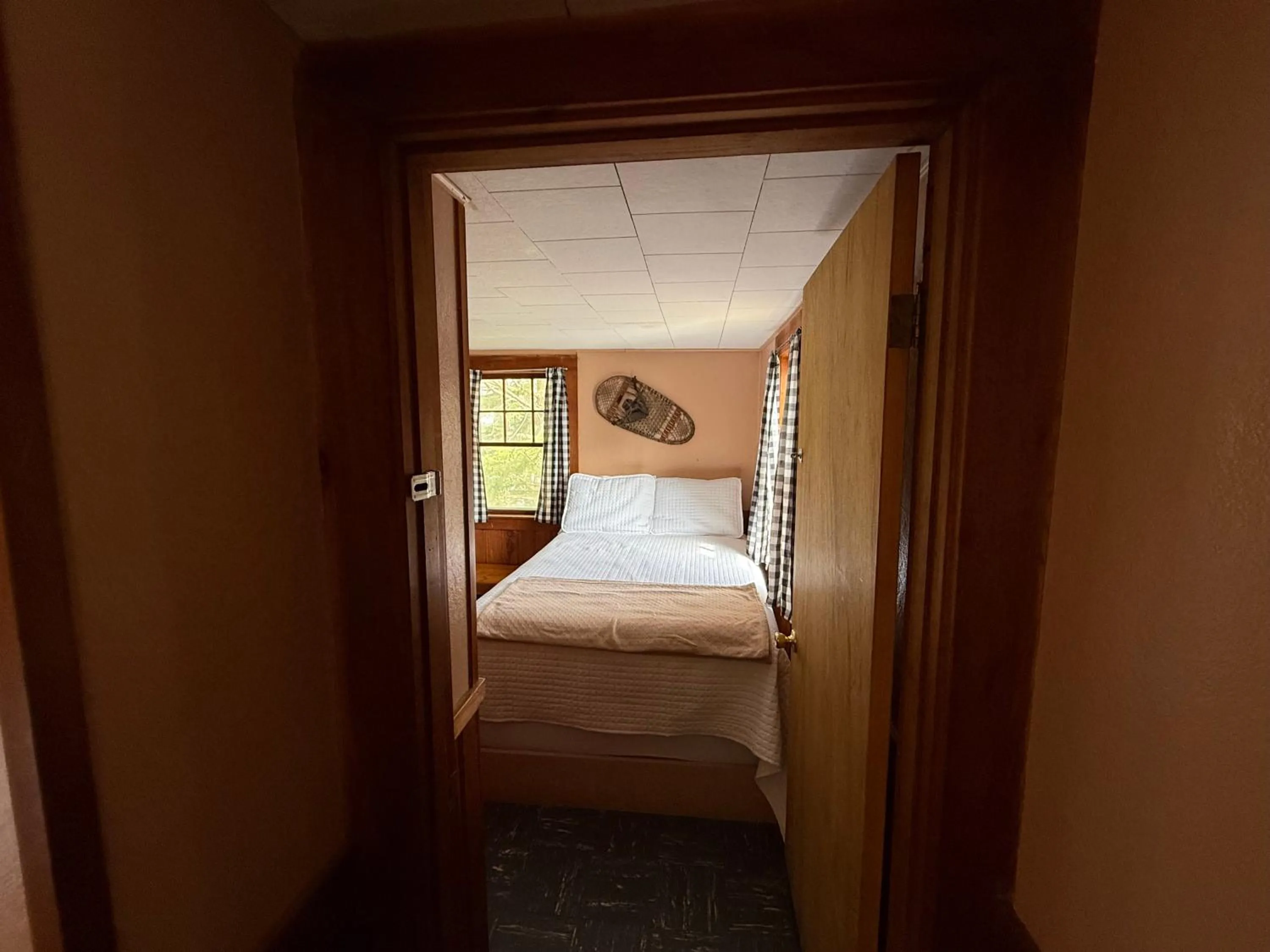 Bed in Cottage Place on Squam Lake