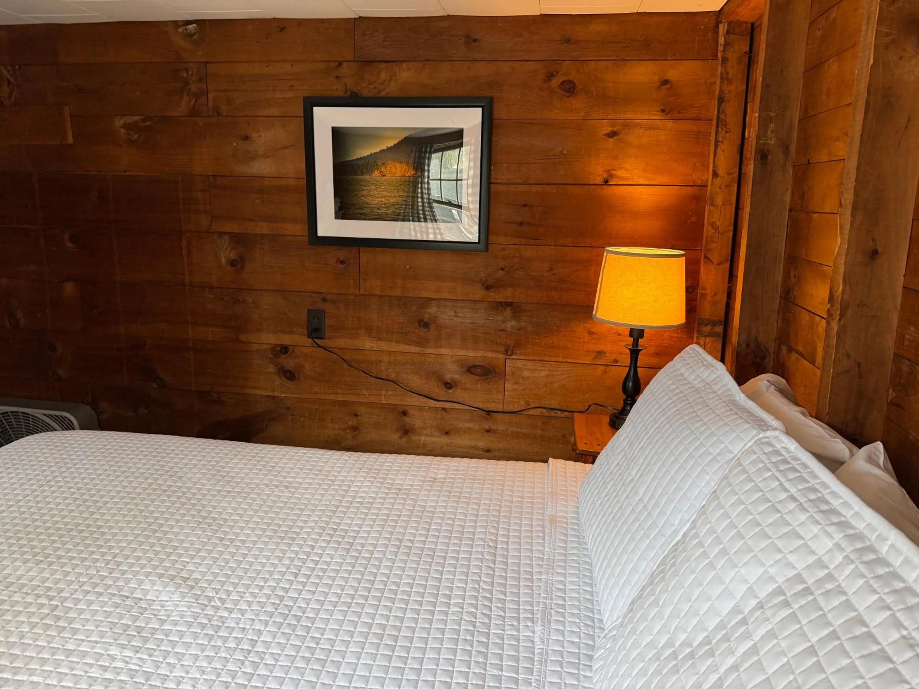 Bed in Cottage Place on Squam Lake