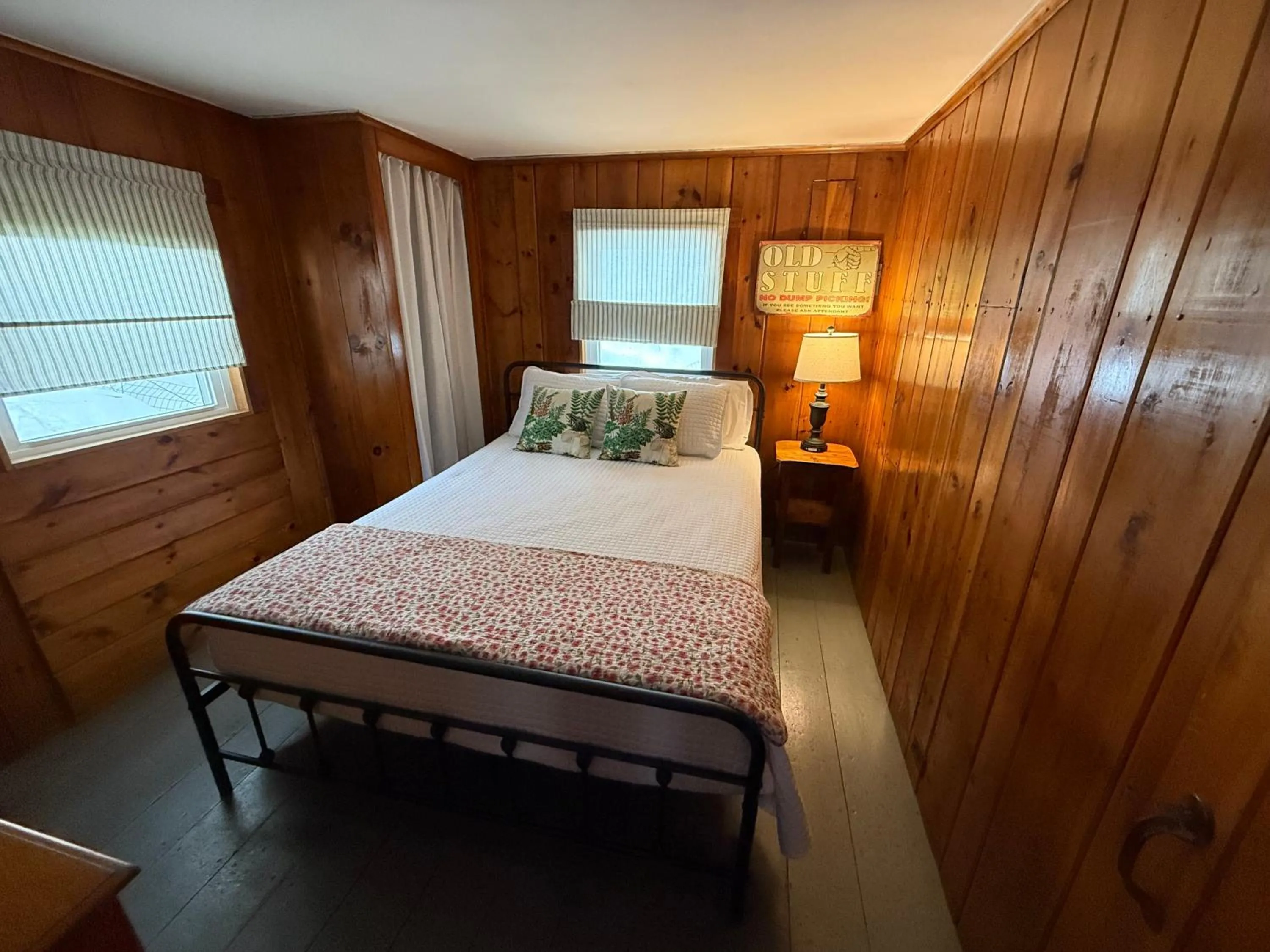 Bed in Cottage Place on Squam Lake