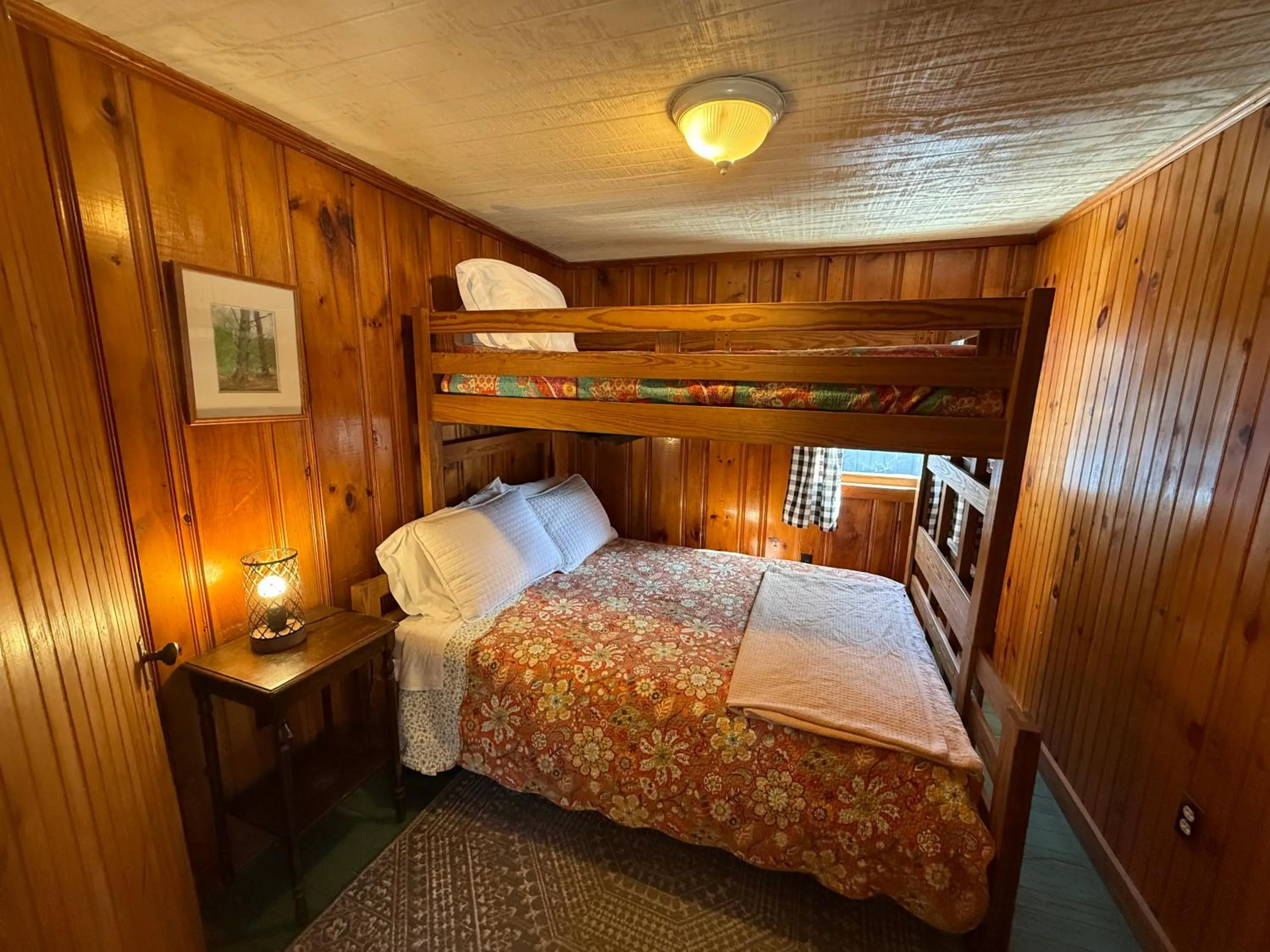 Bed in Cottage Place on Squam Lake