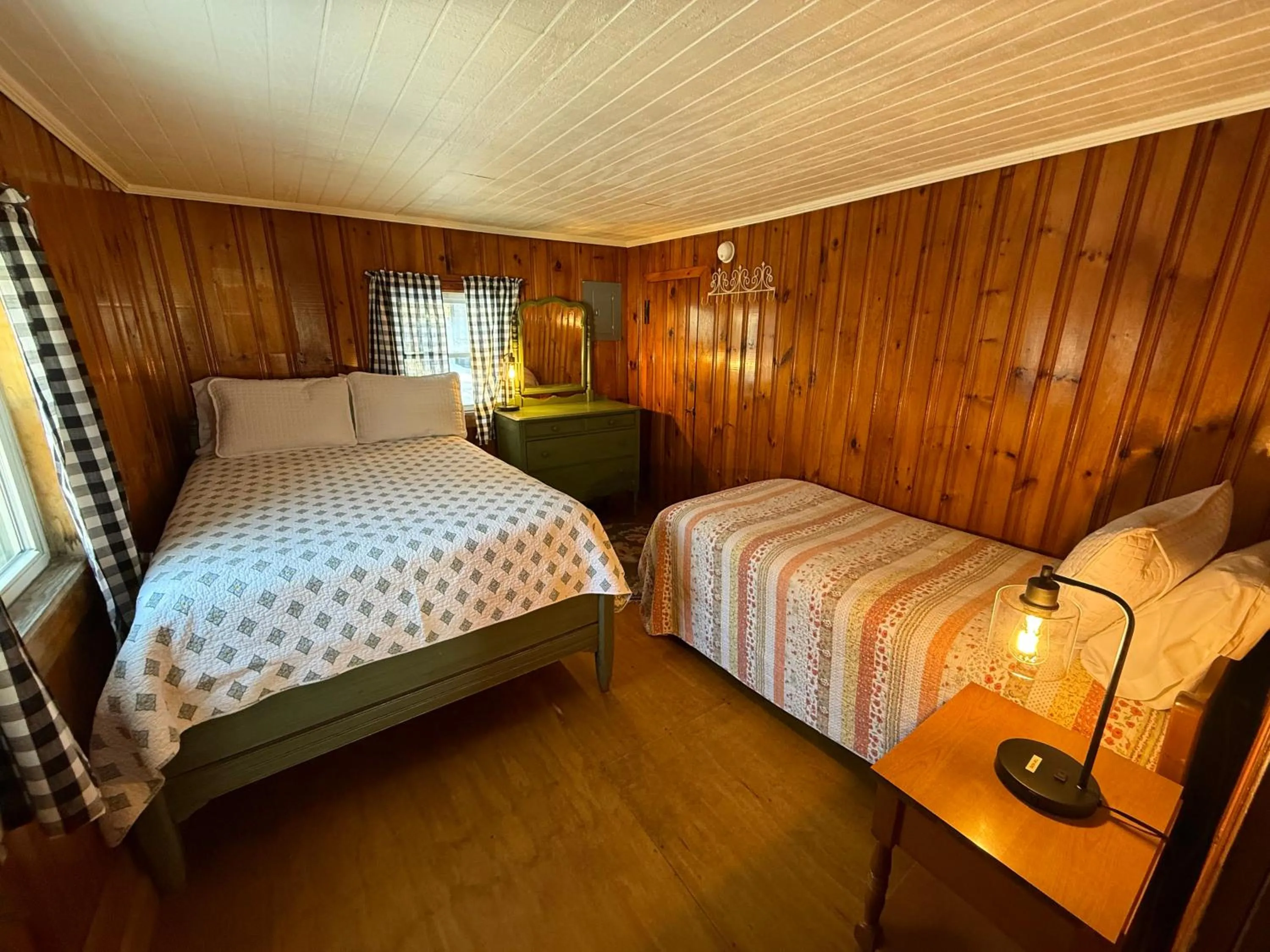 Bed in Cottage Place on Squam Lake