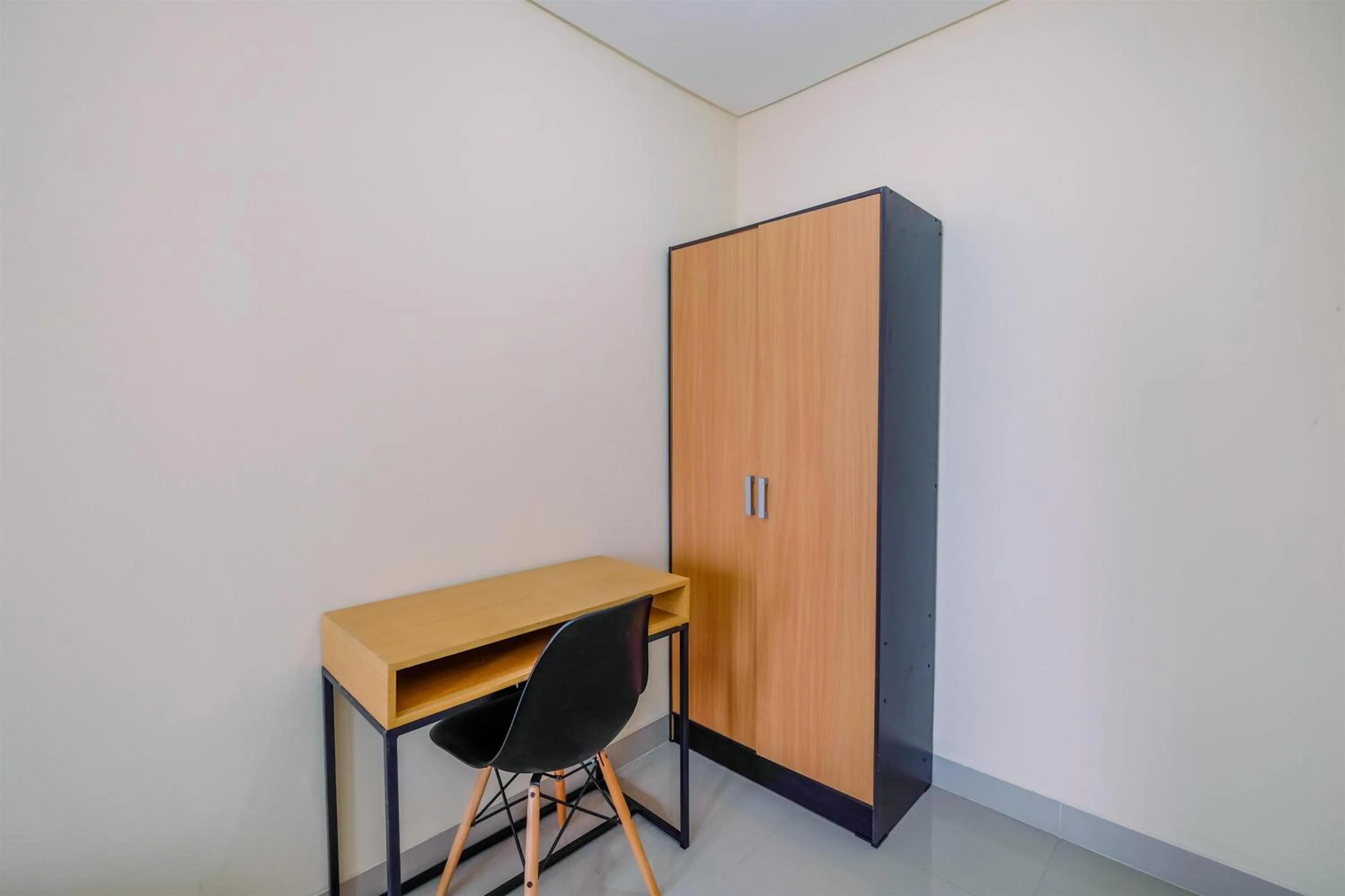 2BR Best Rate Kebayoran Icon Apartment near Gandaria City By Travelio