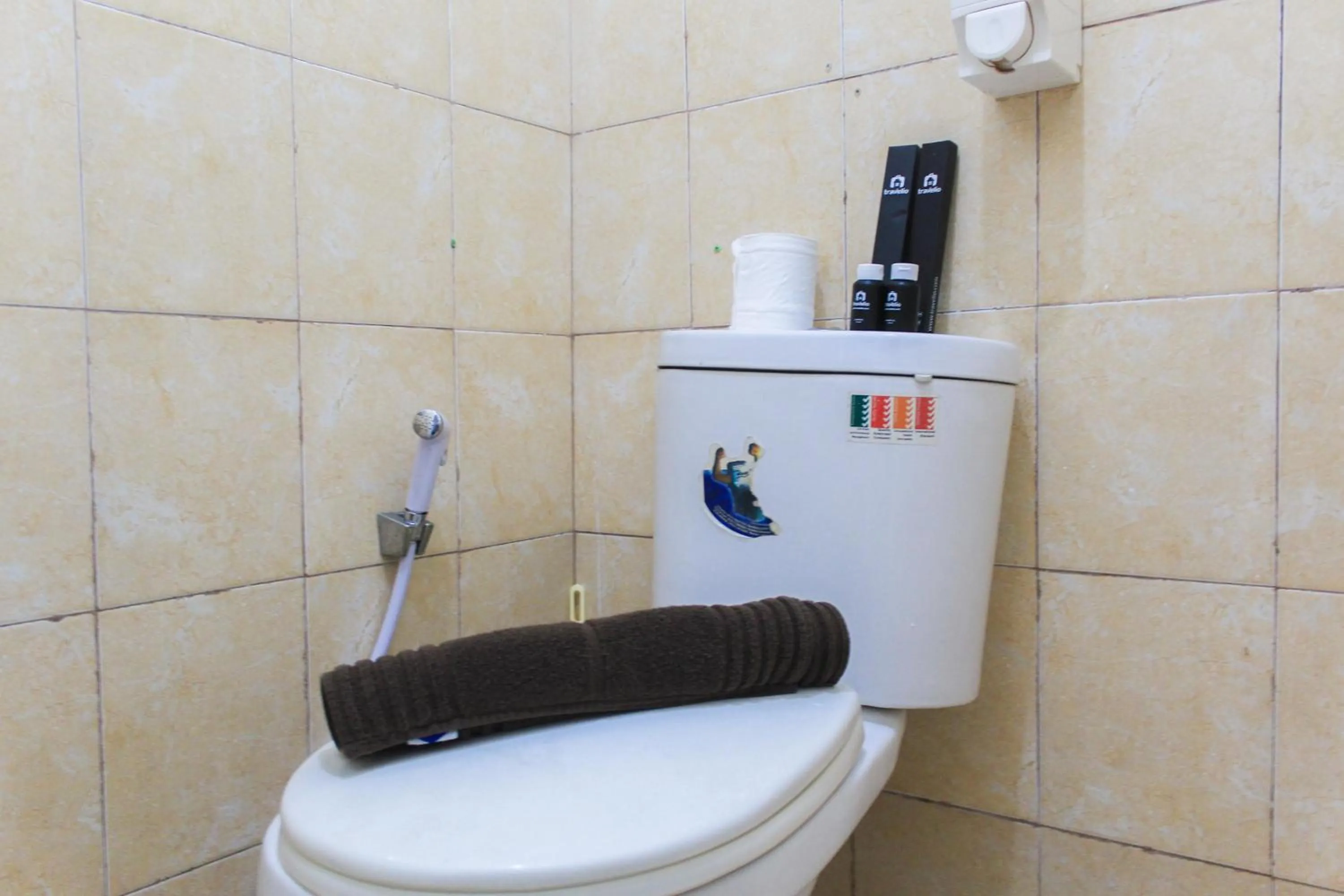 Best Price 1BR with Extra Room at Menara Latumenten Apartment Grogol By Travelio