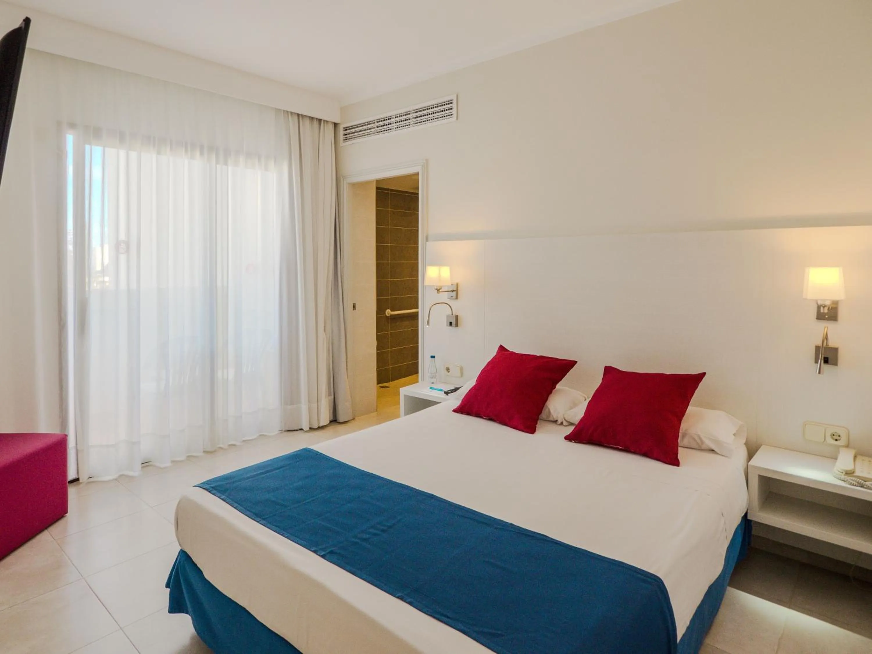 Bedroom, Bed in Hotel La Santa Maria