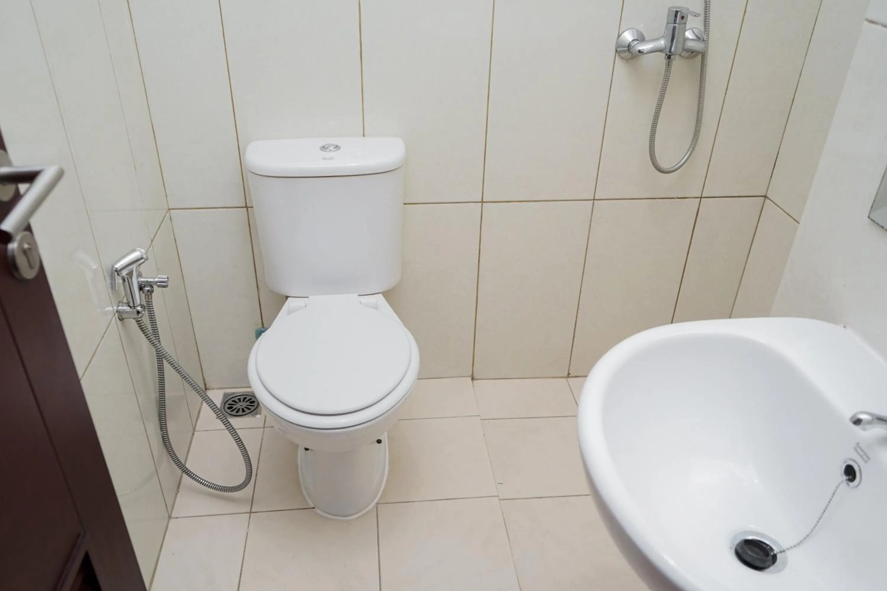 Comfortable and Best Choice 1BR at Asatti Apartment By Travelio