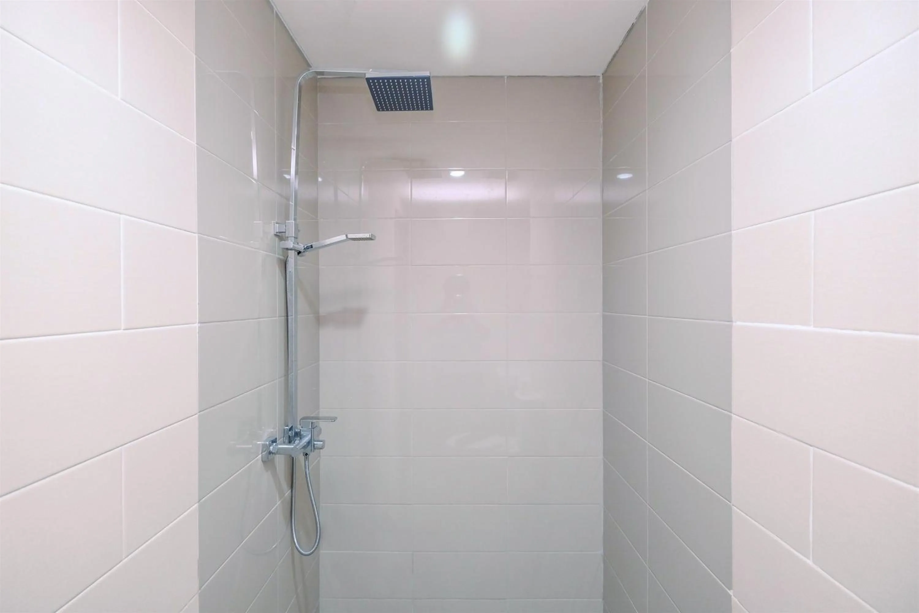 Bathroom in Simply 1BR Apartment at Pejaten Park Residence By Travelio