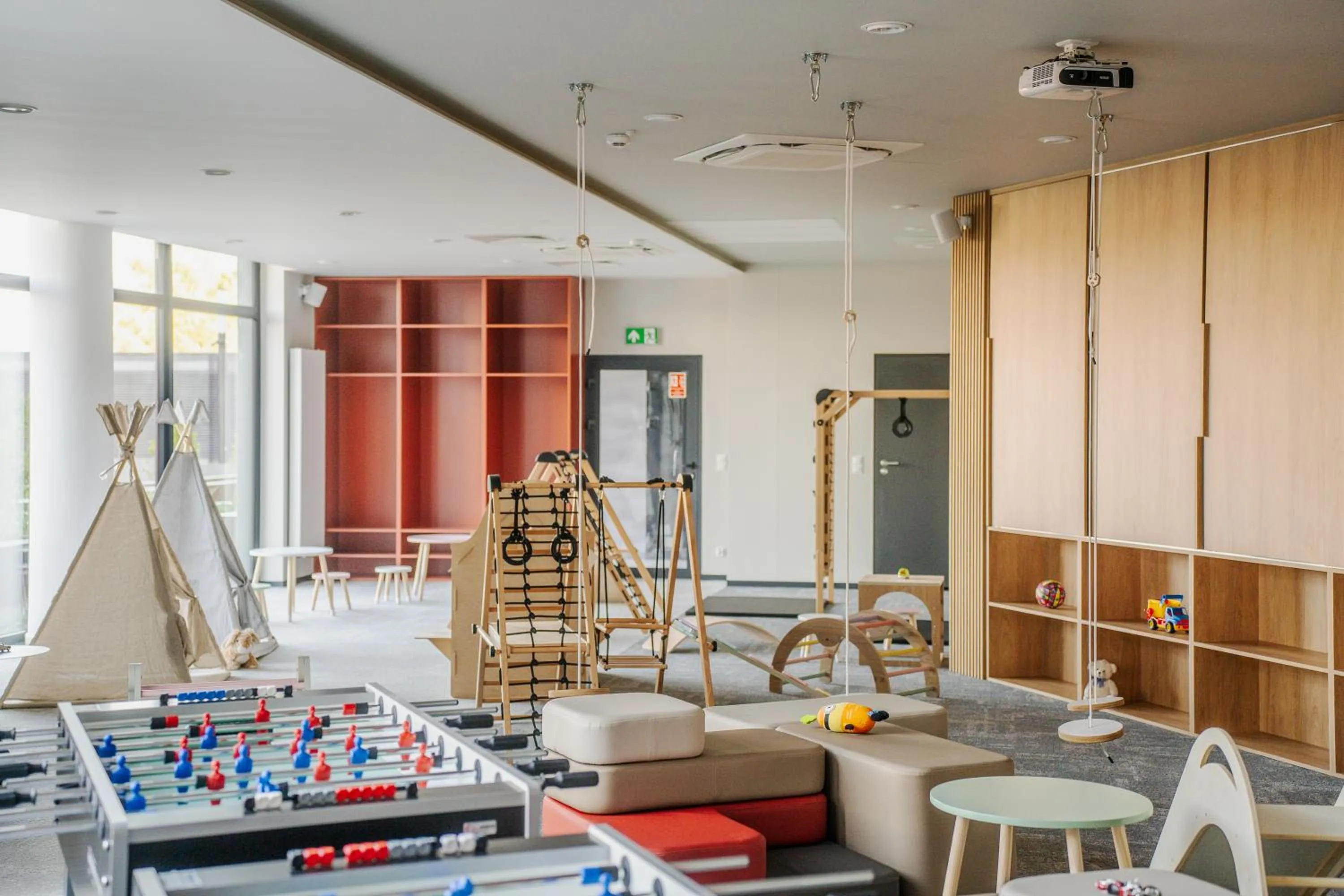 Children play ground in Apartamenty Premium N11 Mikołajki - Destigo Hotels