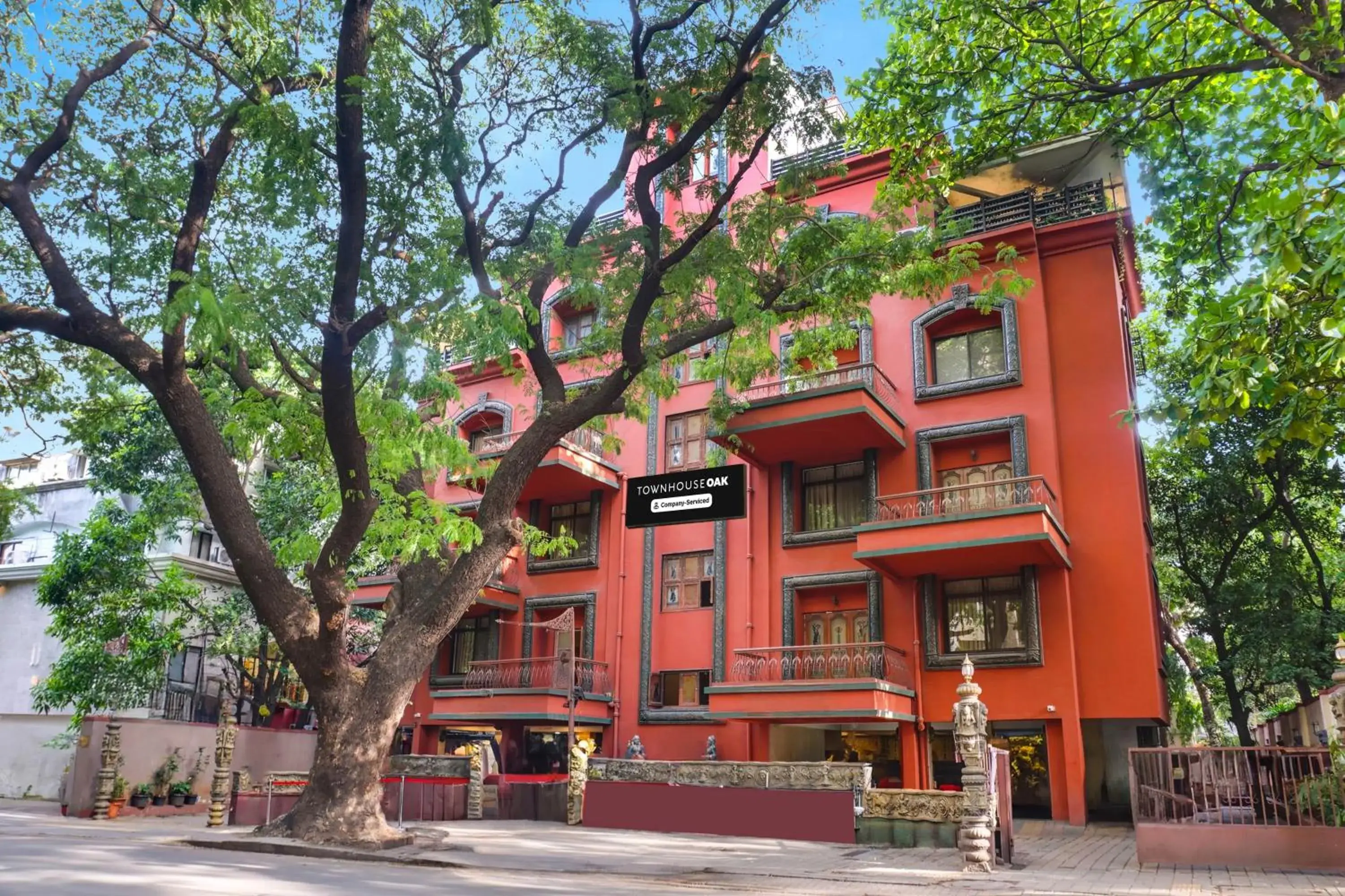 Facade/entrance in Super Townhouse Oak Prabhat Road Facade/entrance in Super Townhouse Oak Prabhat Road