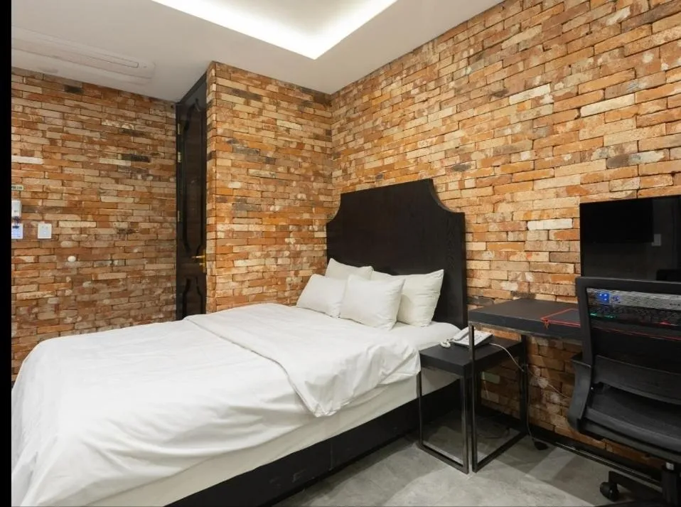 Bed in Desarts Hotel