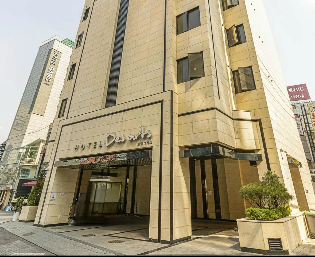 Property building in Desarts Hotel