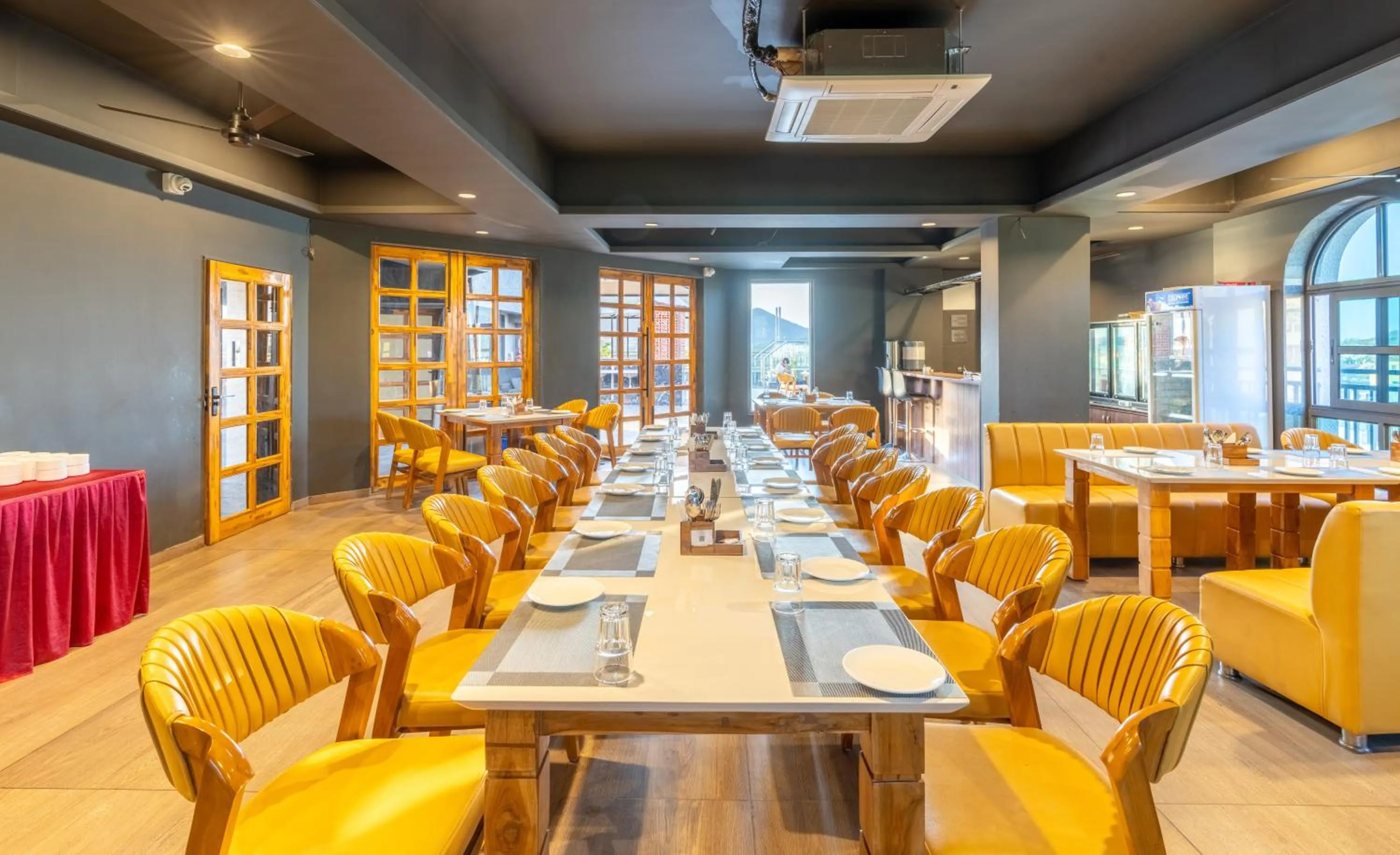 Lounge or bar in The Belita Hotel & Spa