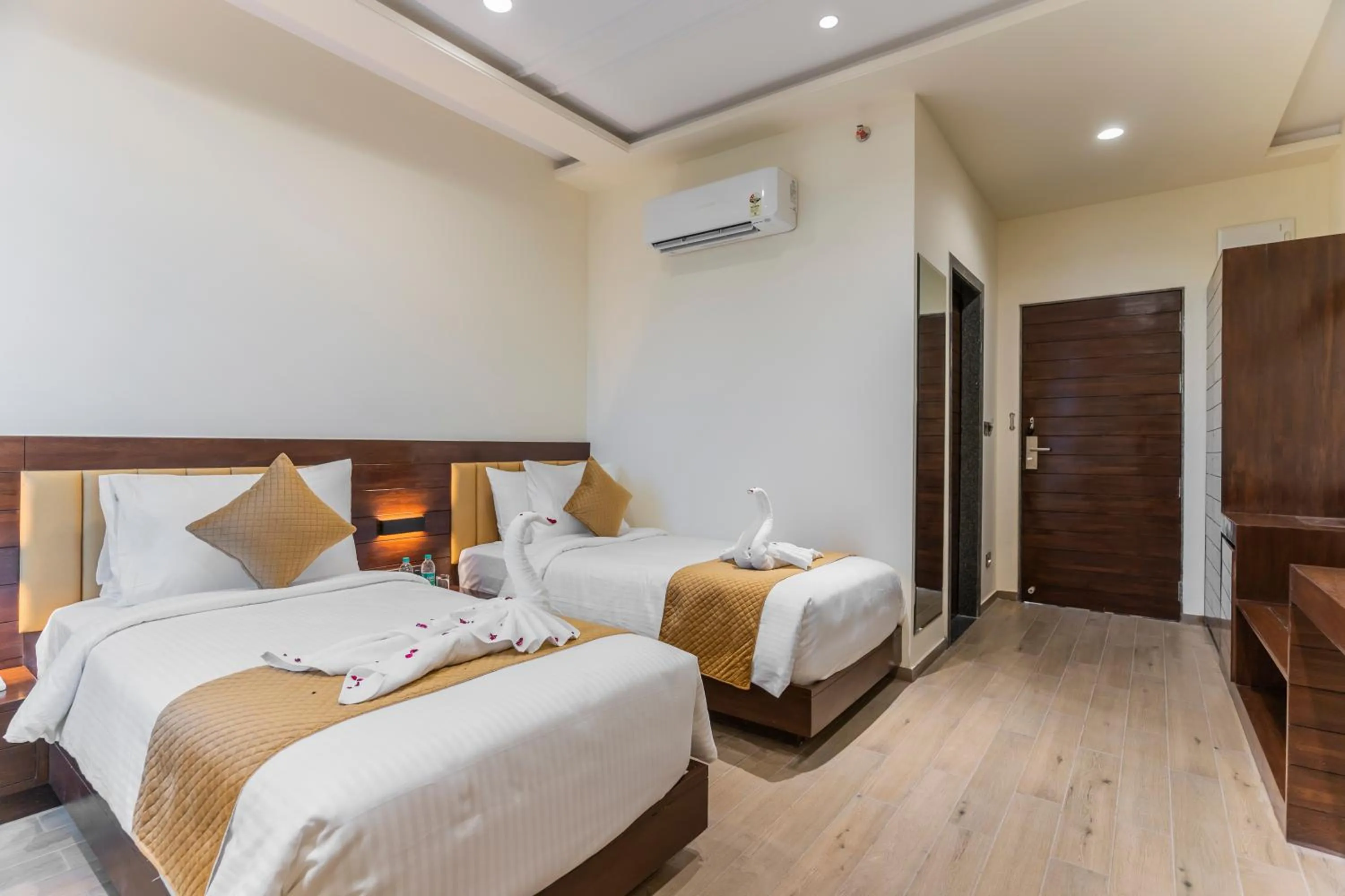 Photo of the whole room, Bed in The Belita Hotel & Spa