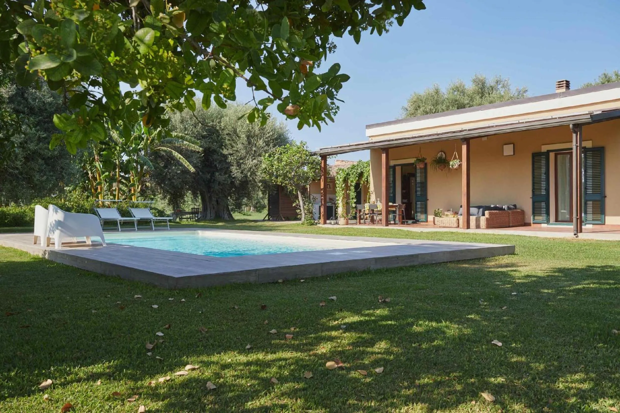 Casale della Pergola eco-friendly pool