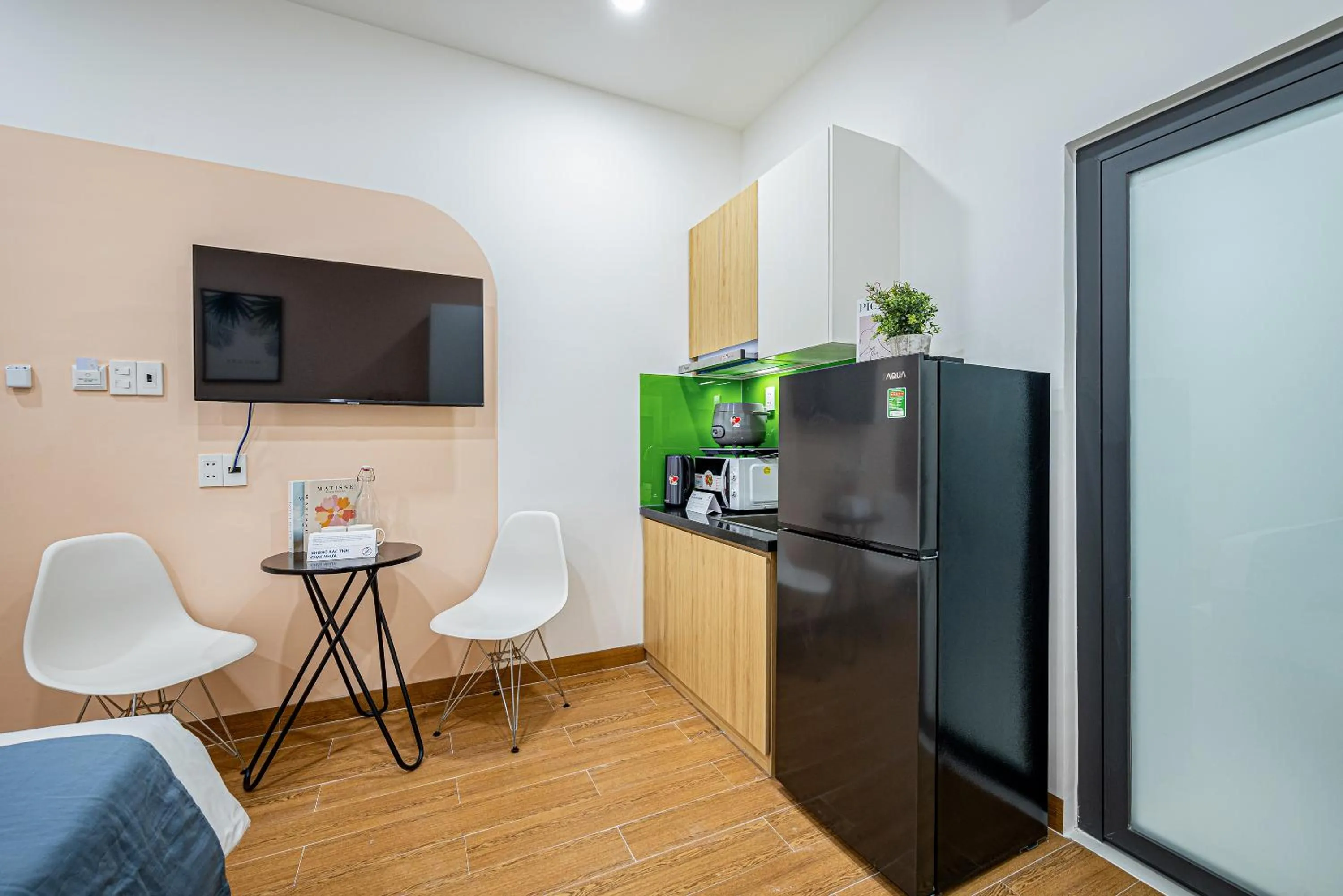 TV and multimedia in Cozrum Homes - Spring Residence