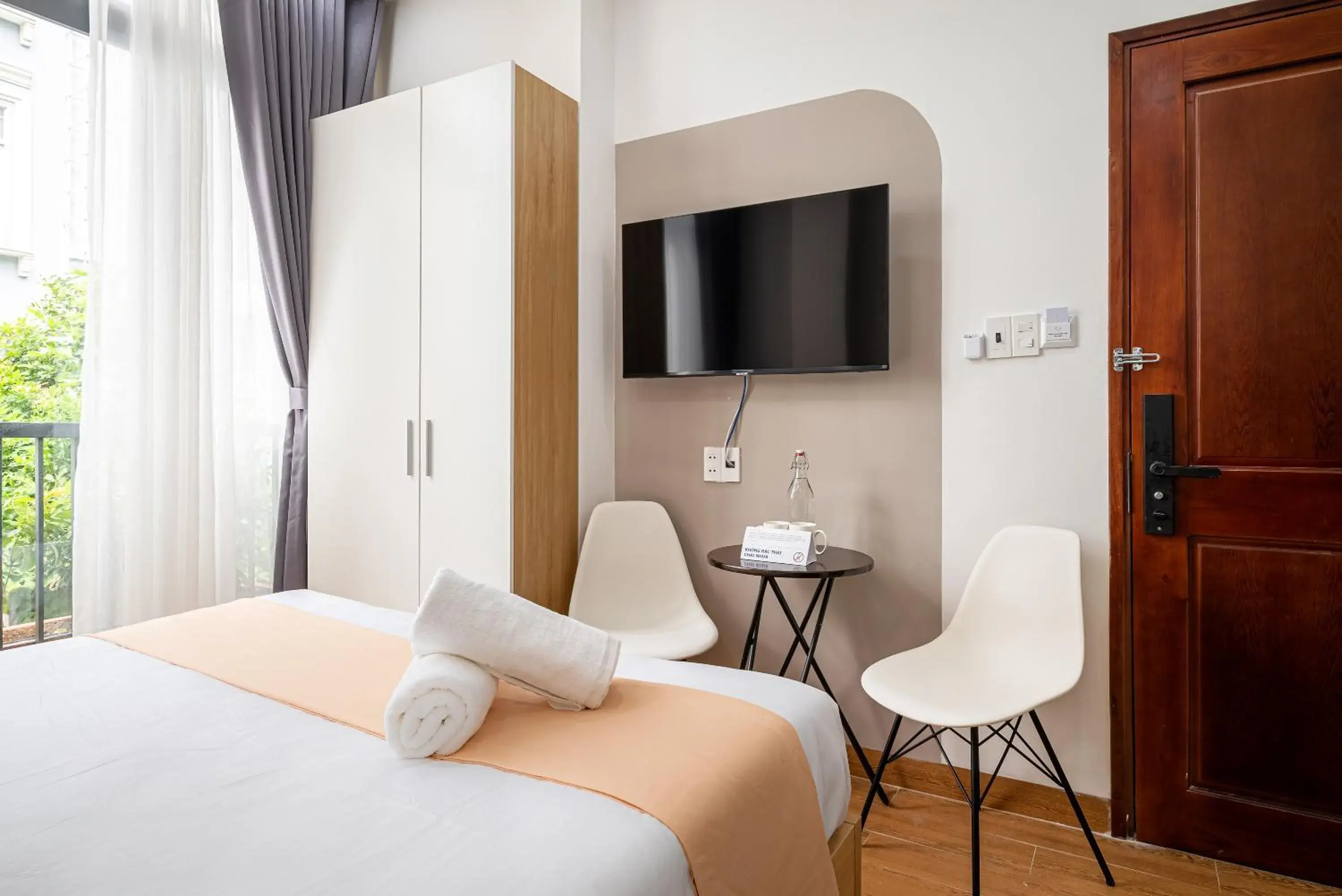 TV and multimedia, Bed in Cozrum Homes - Spring Residence TV and multimedia, Bed in Cozrum Homes - Spring Residence