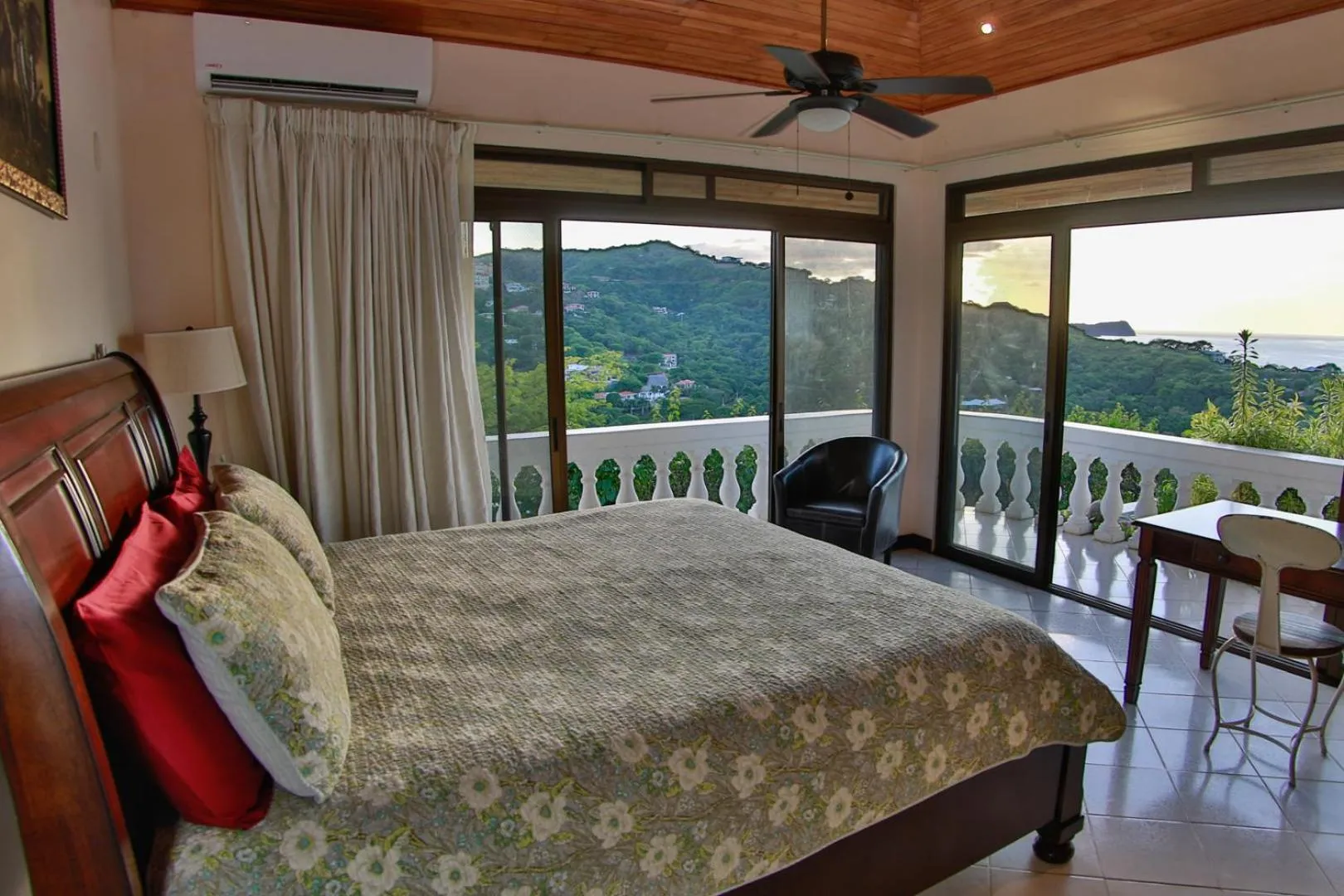 Bed in The Lighthouse Ocotal
