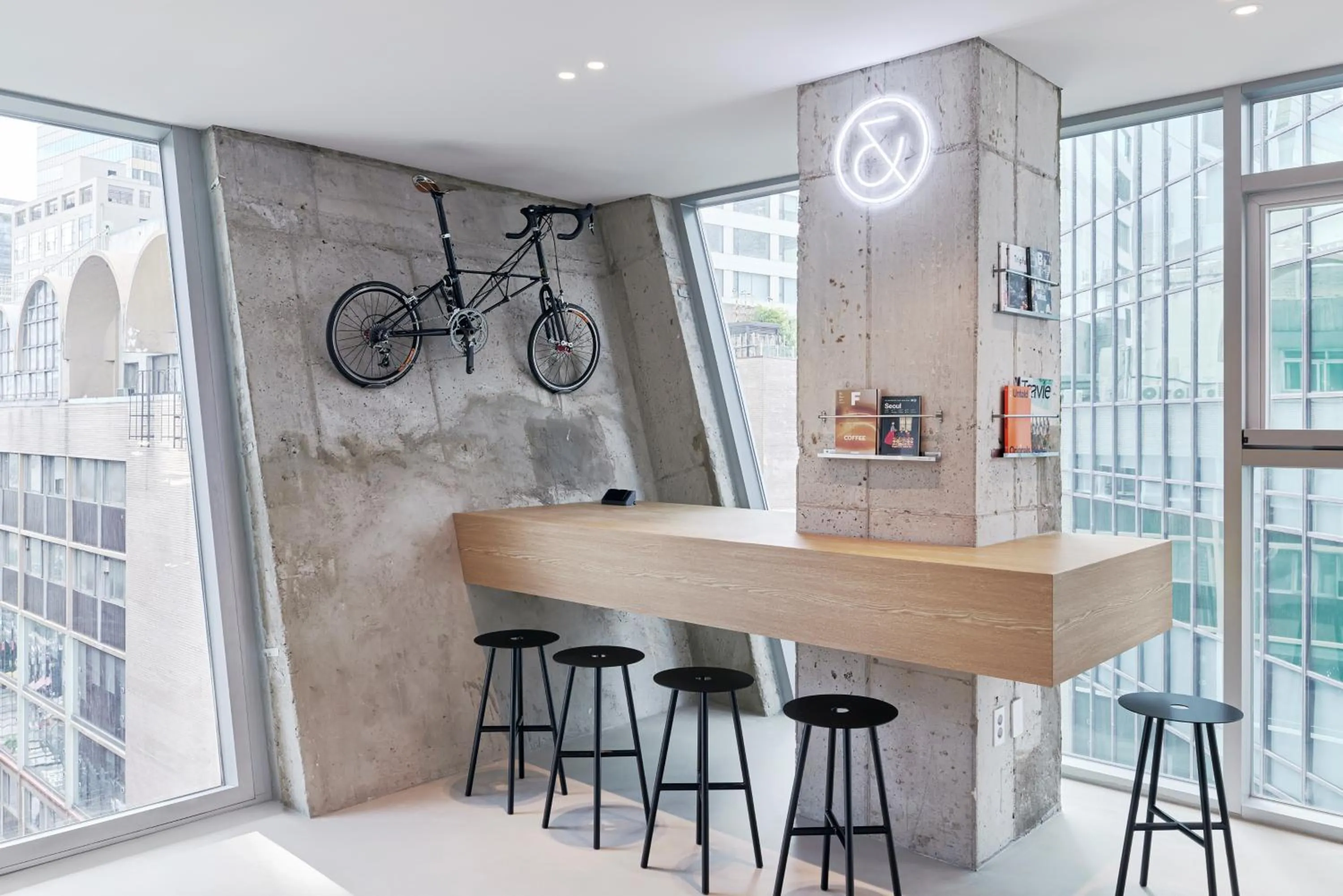 Lounge or bar in HOTEL DRIP&DROP, Myeongdong