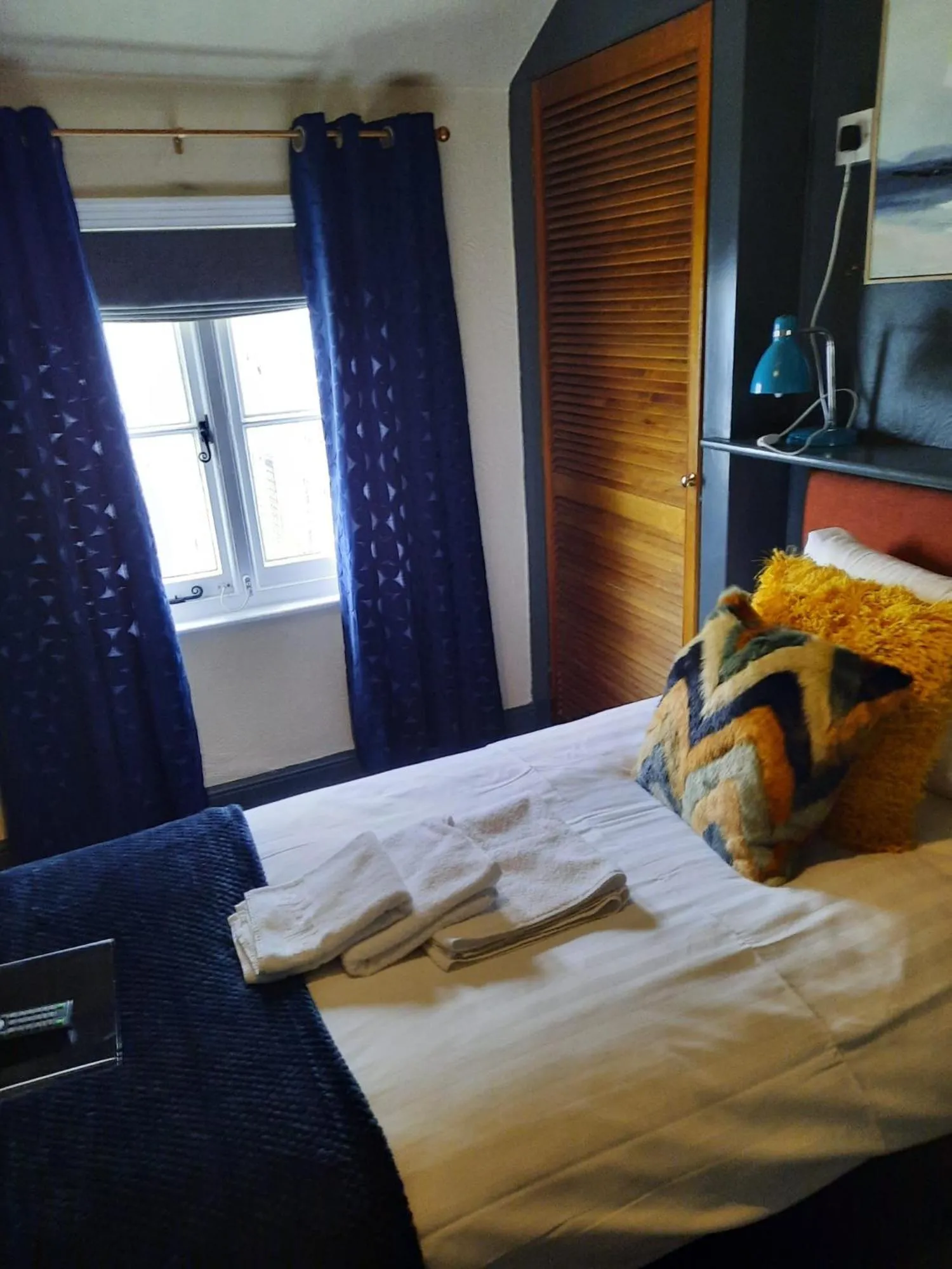 Bed in The Coach and Horses Inn