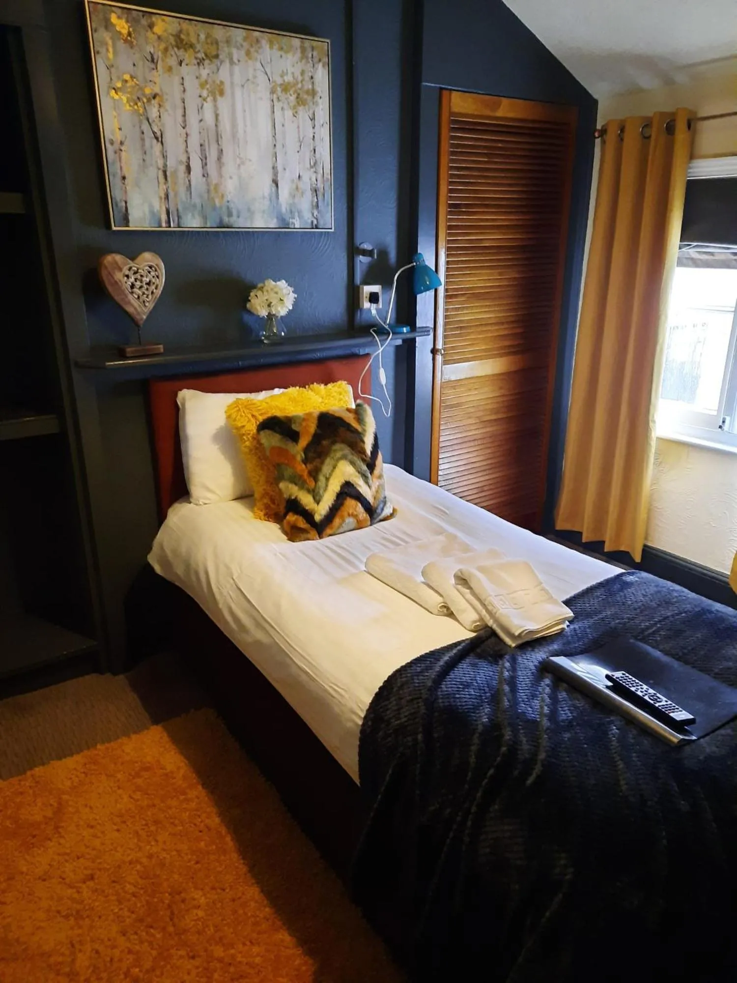 Bed in The Coach and Horses Inn