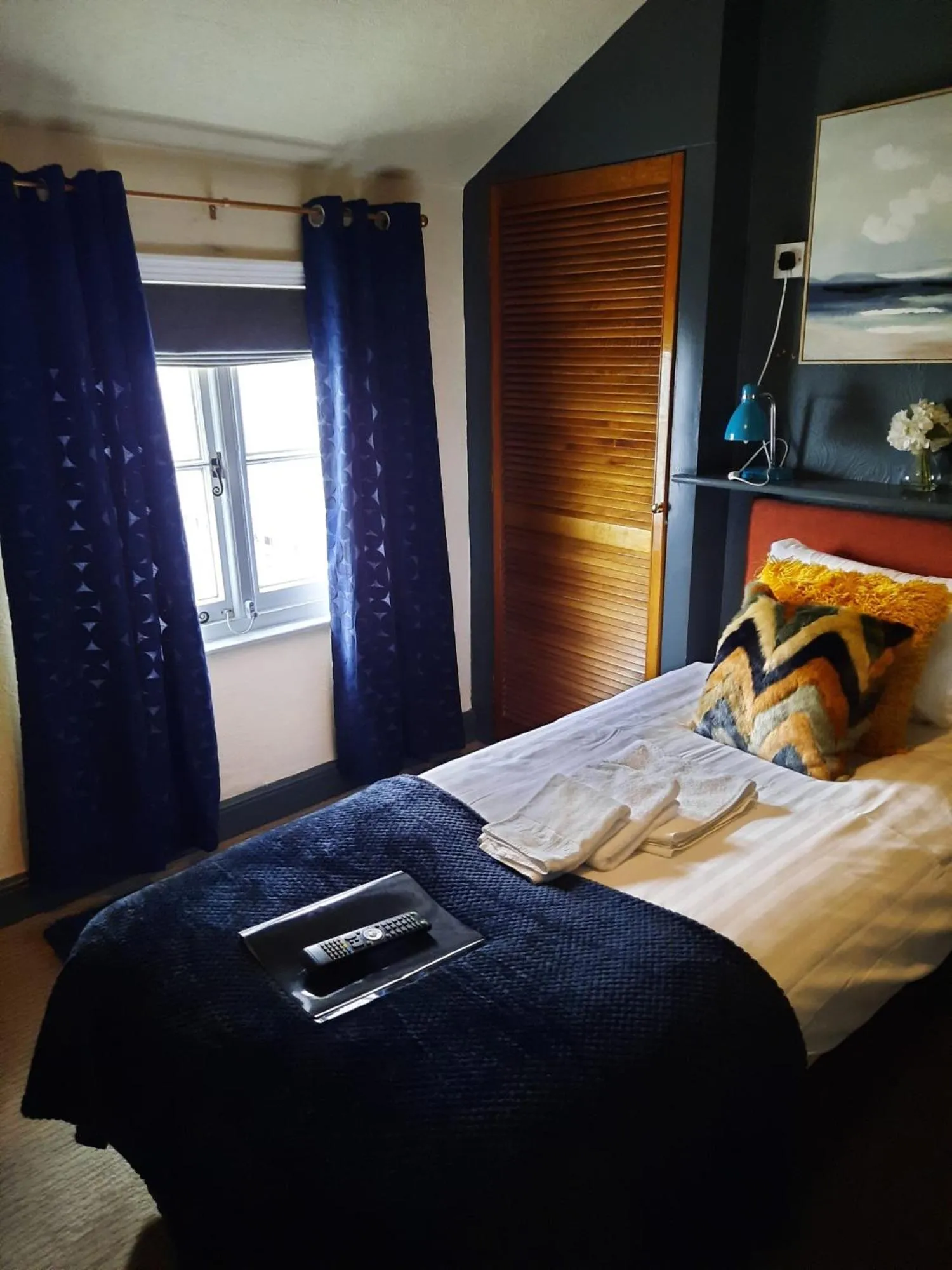Bed in The Coach and Horses Inn