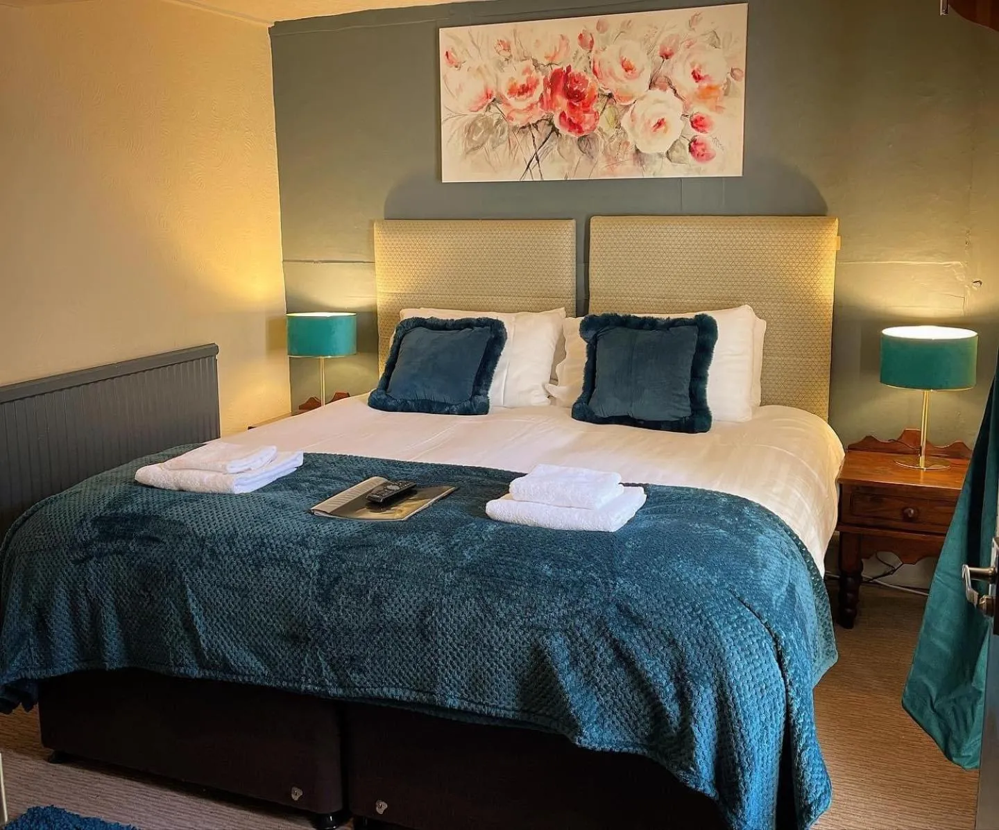 Bed in The Coach and Horses Inn