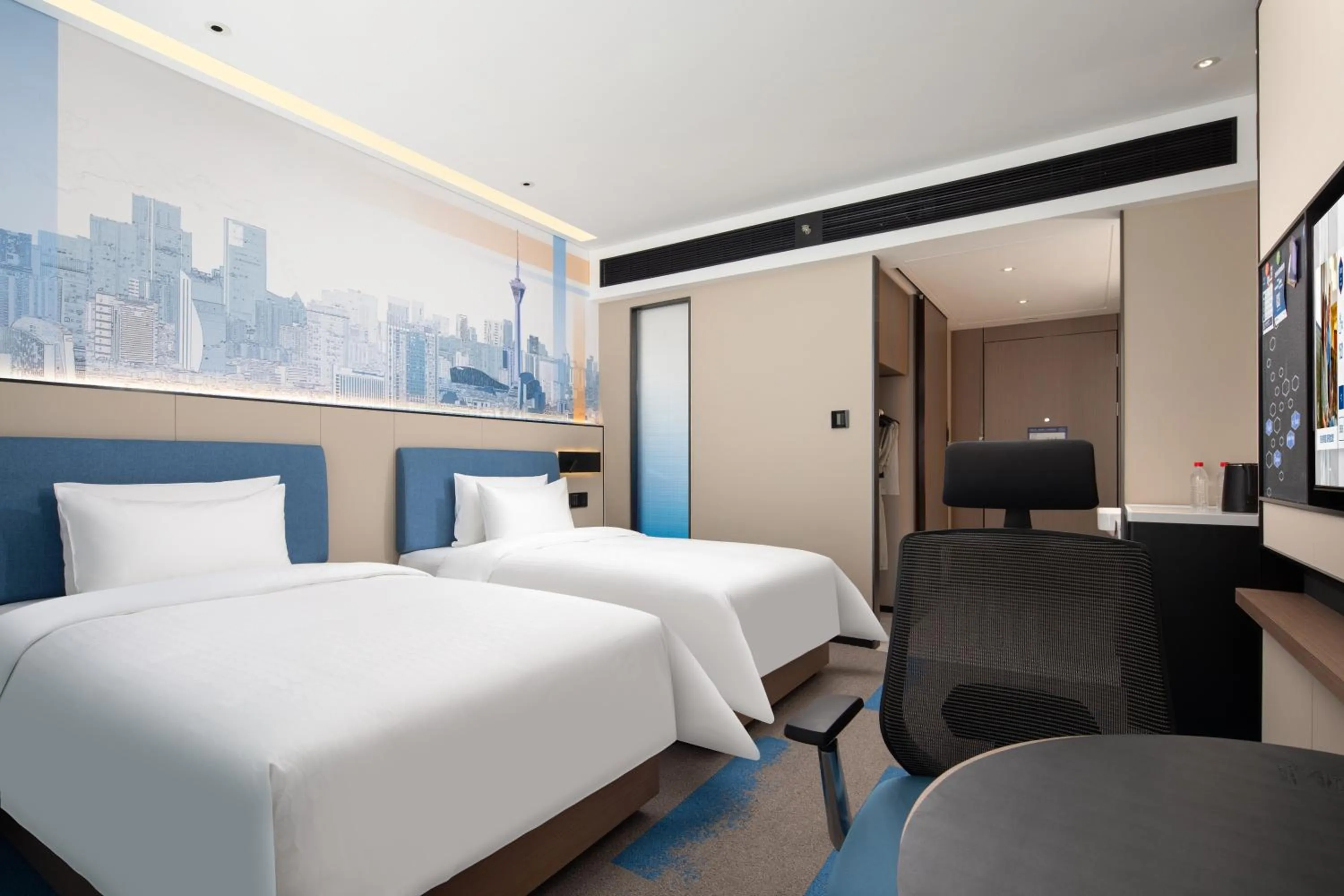 Photo of the whole room in Hilton by Hampton Chengdu North Railway Station