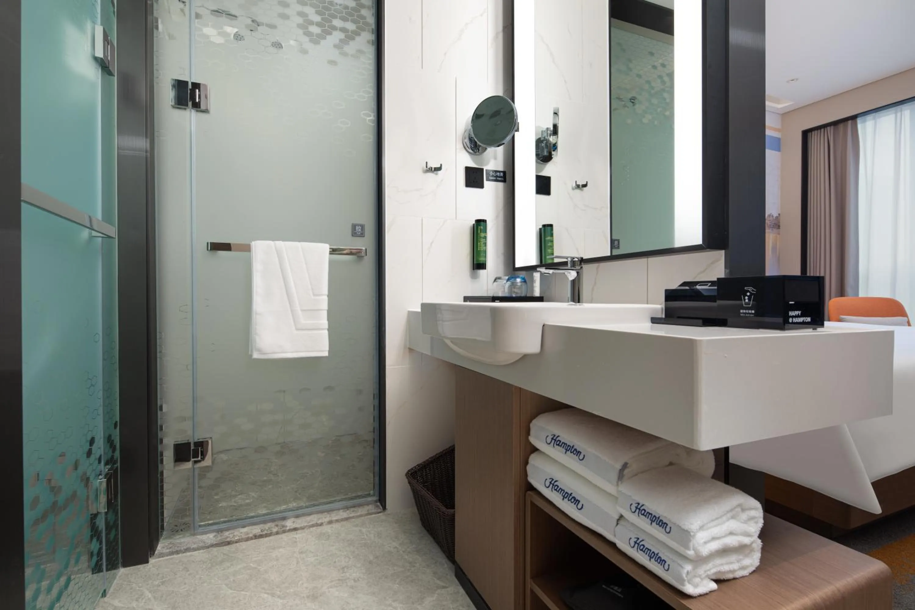 Shower in Hilton by Hampton Chengdu North Railway Station