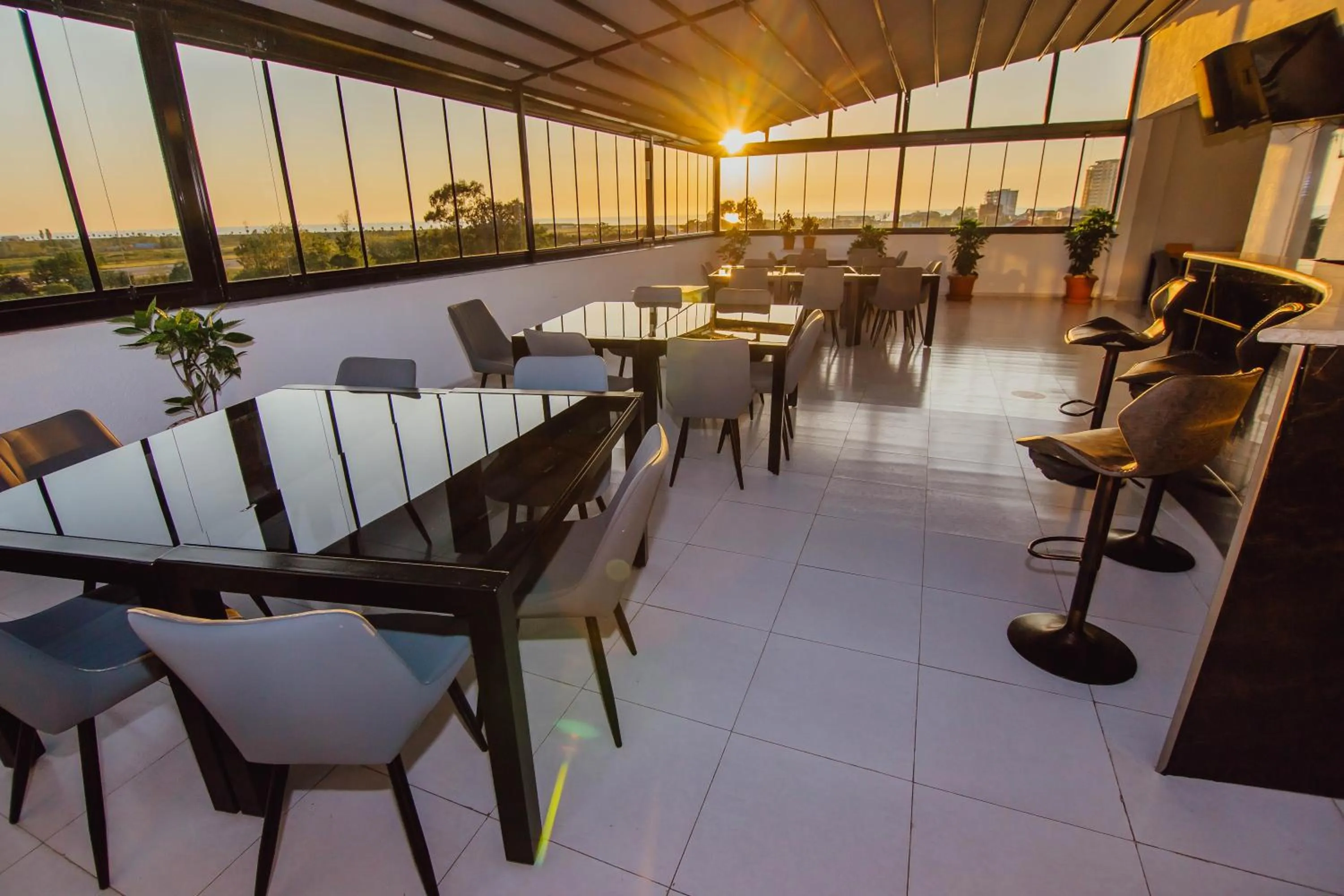 Restaurant/places to eat in Mimino Hotel Batumi