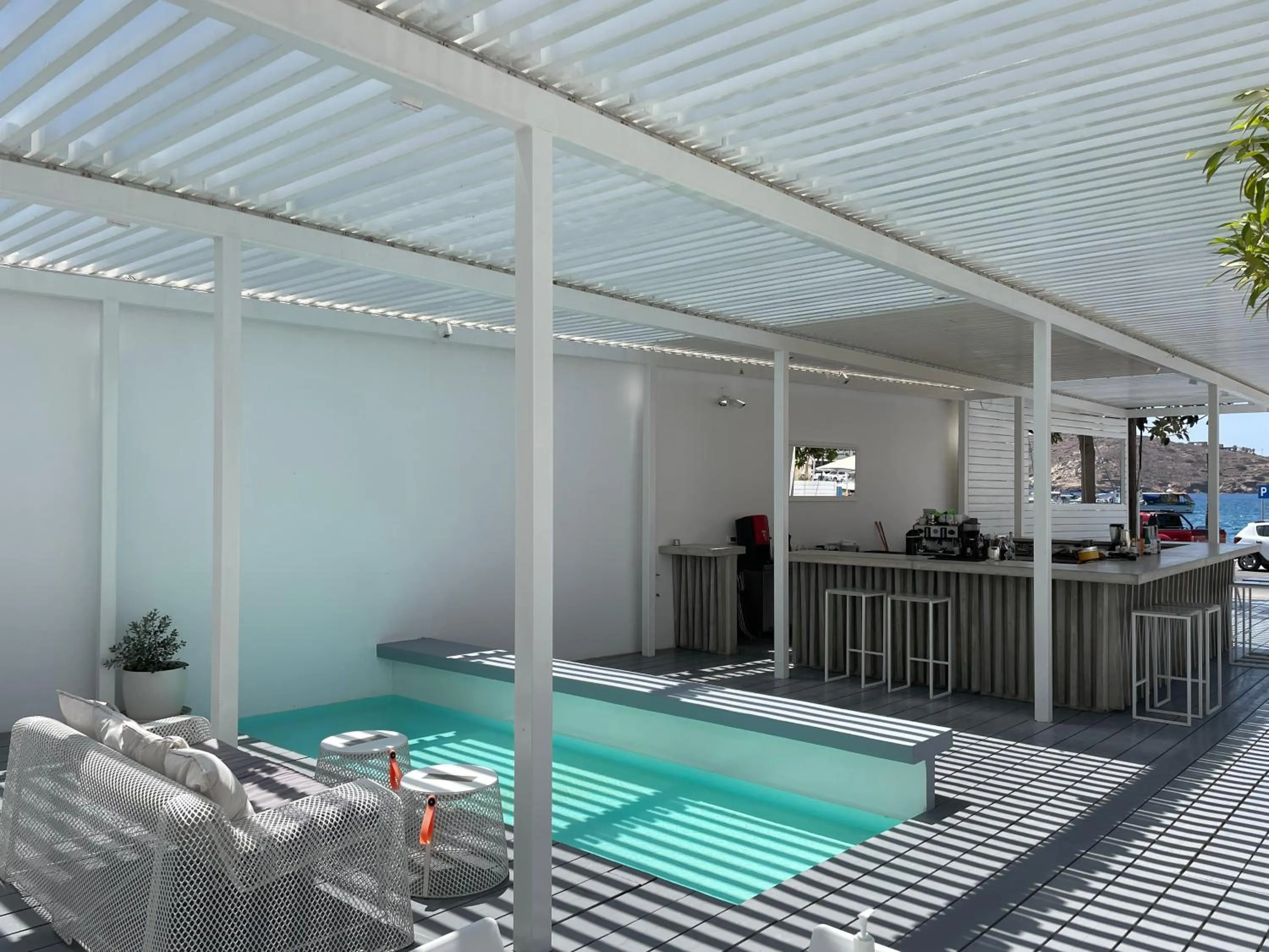 Lounge or bar in Relux Ios Hotel