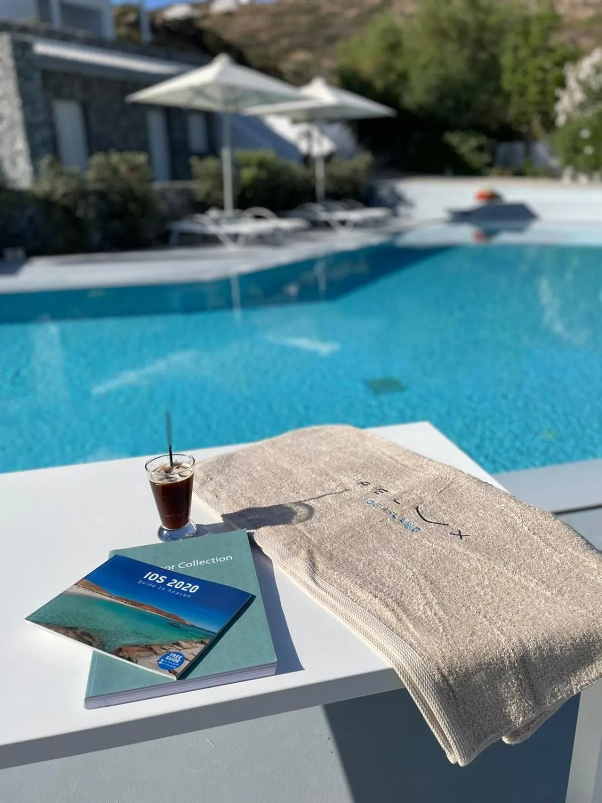 Food and drinks in Relux Ios Hotel