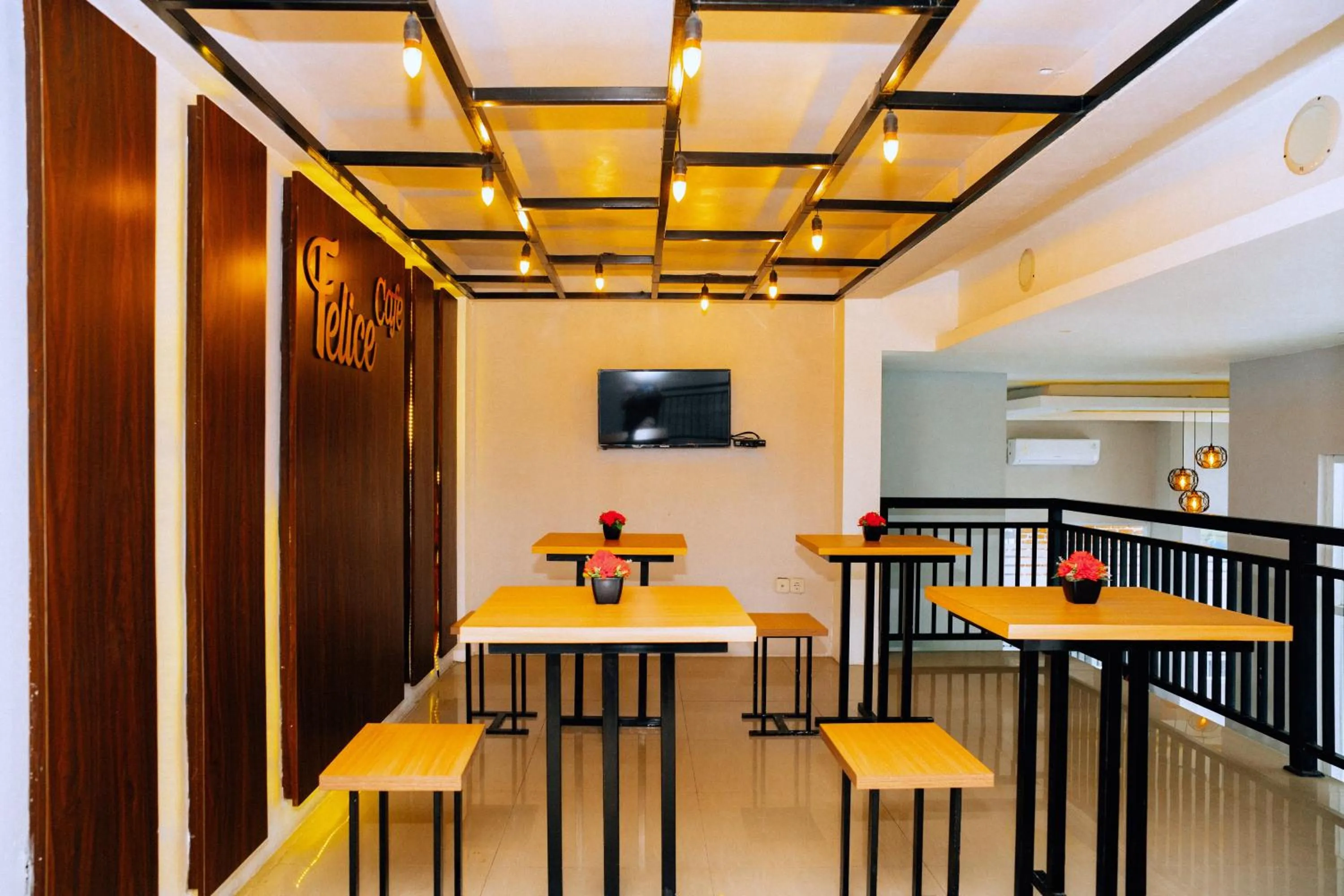 Restaurant/places to eat in Casa Felice by Reccoma