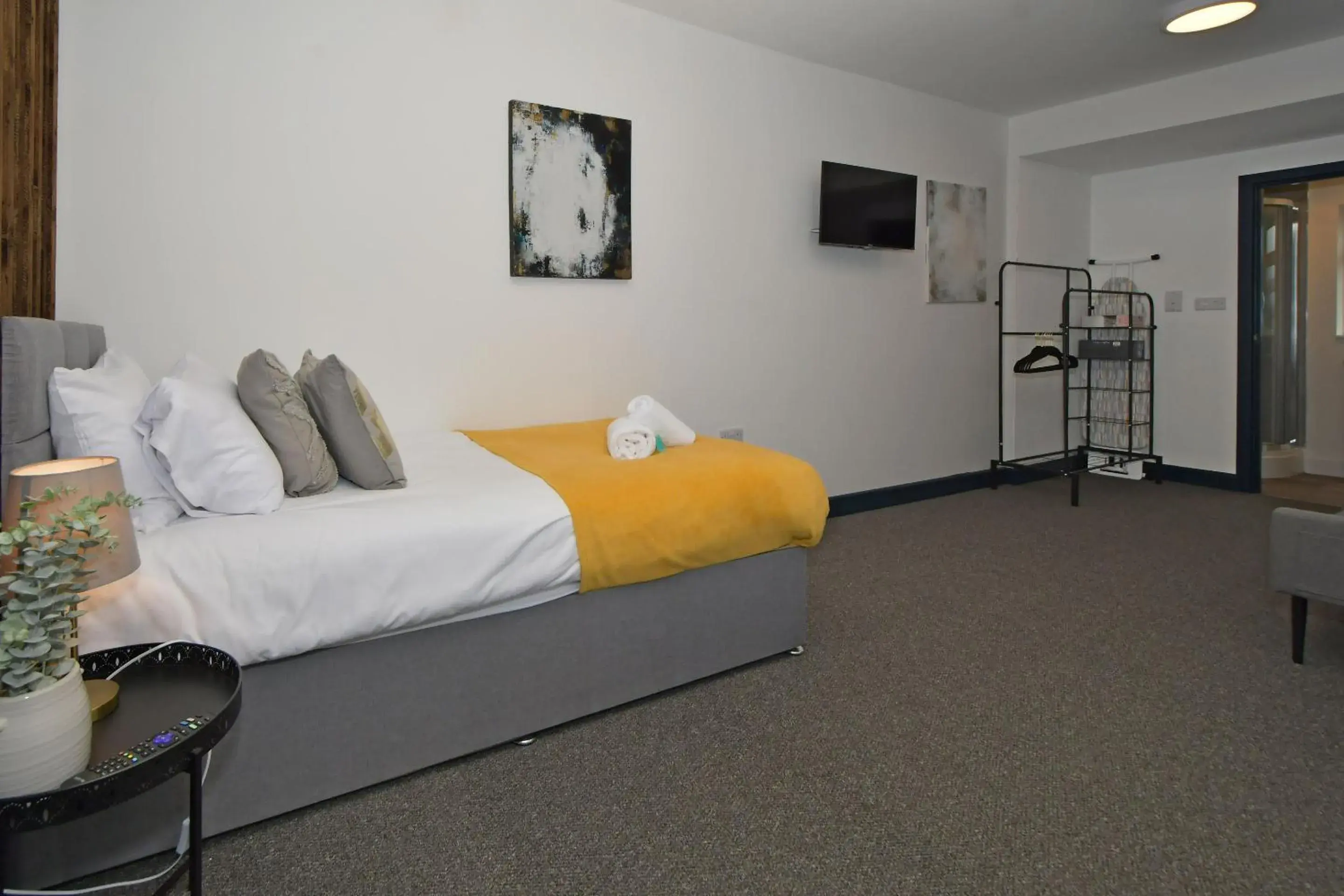 Bedroom, Bed in Stay at Shobnall Road Rooms and Studios Burton Bedroom, Bed in Stay at Shobnall Road Rooms and Studios Burton