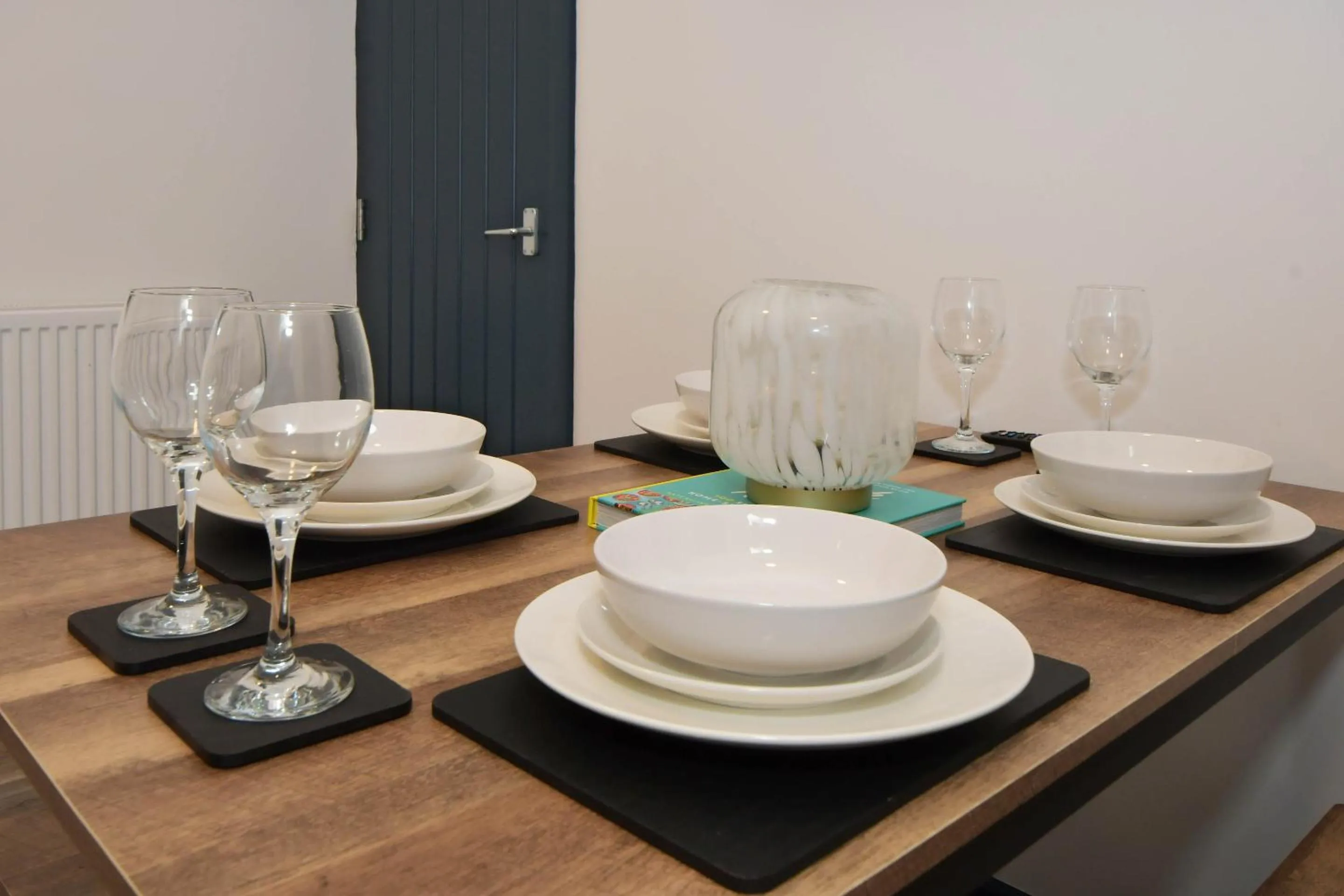 Kitchen or kitchenette in Stay at Shobnall Road Rooms and Studios Burton