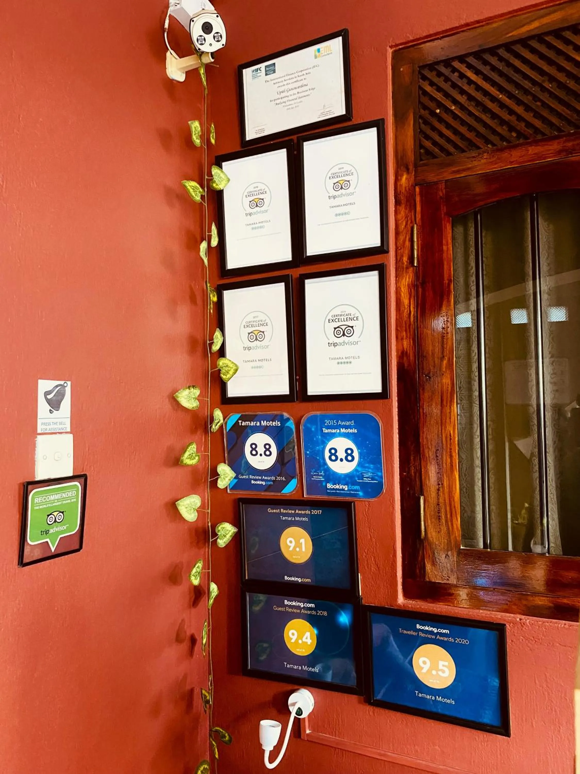 Logo/Certificate/Sign in Tamara Motels