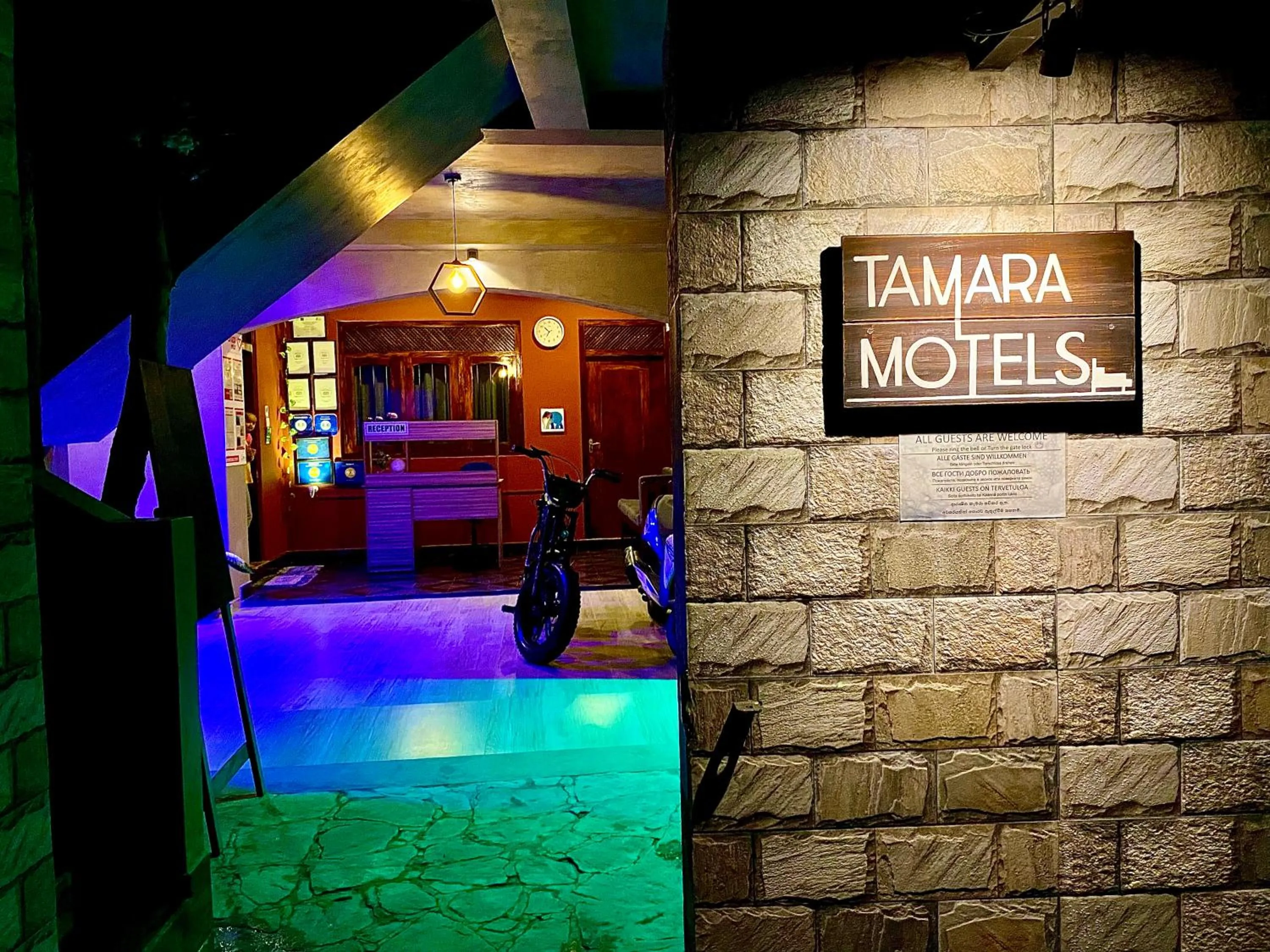 Night in Tamara Motels