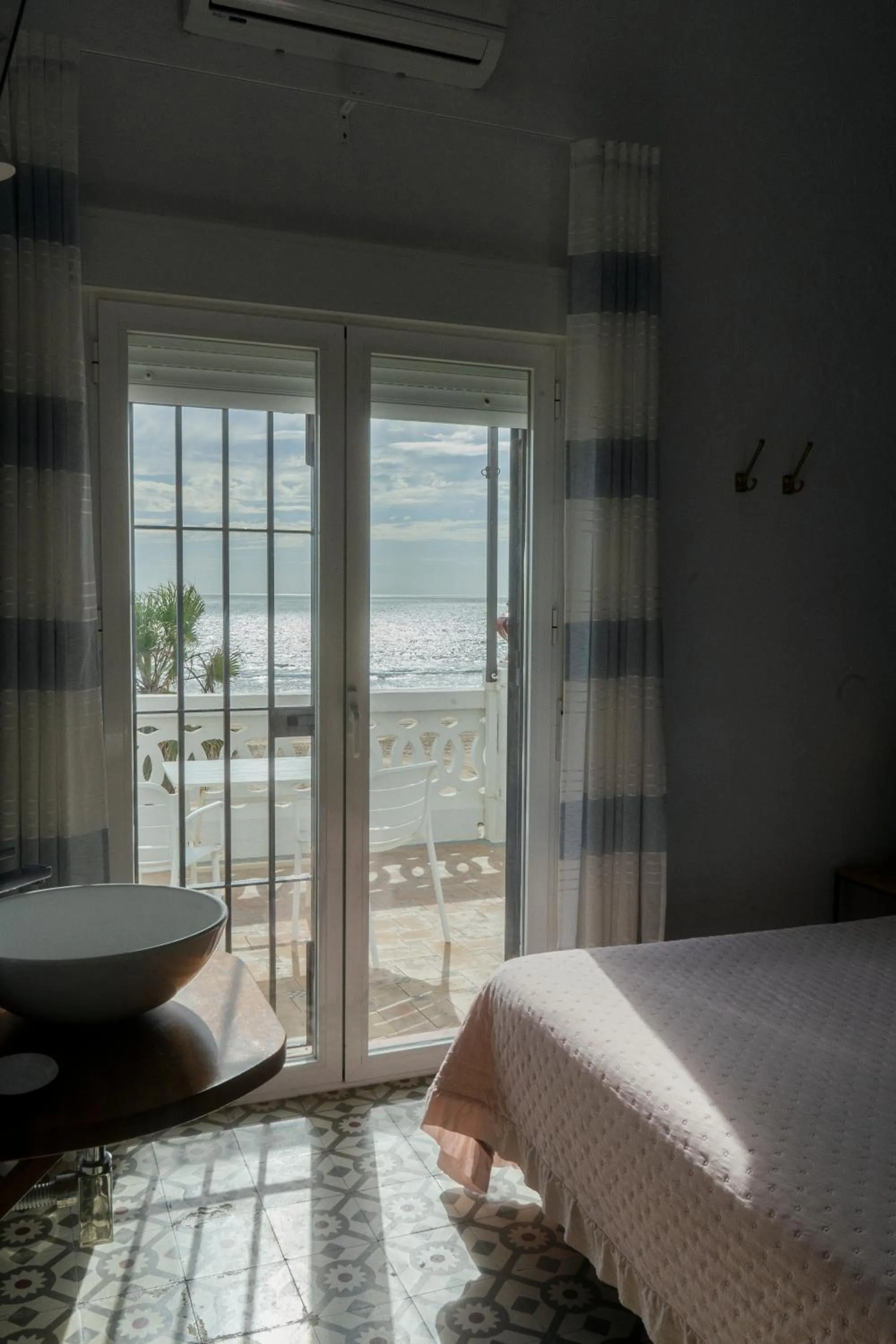 Bed in Montserrat Casa del Mar